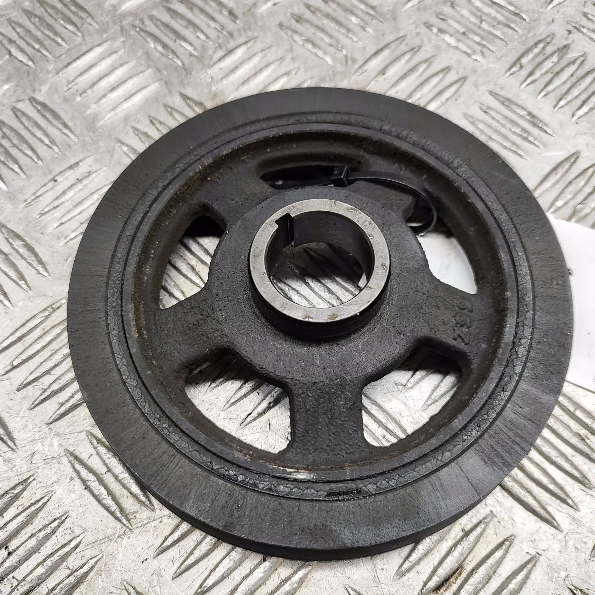 Kia Sportage Crankshaft pulley Crankshaft pulley — KIA SPORTAGE (SL) (2009-......