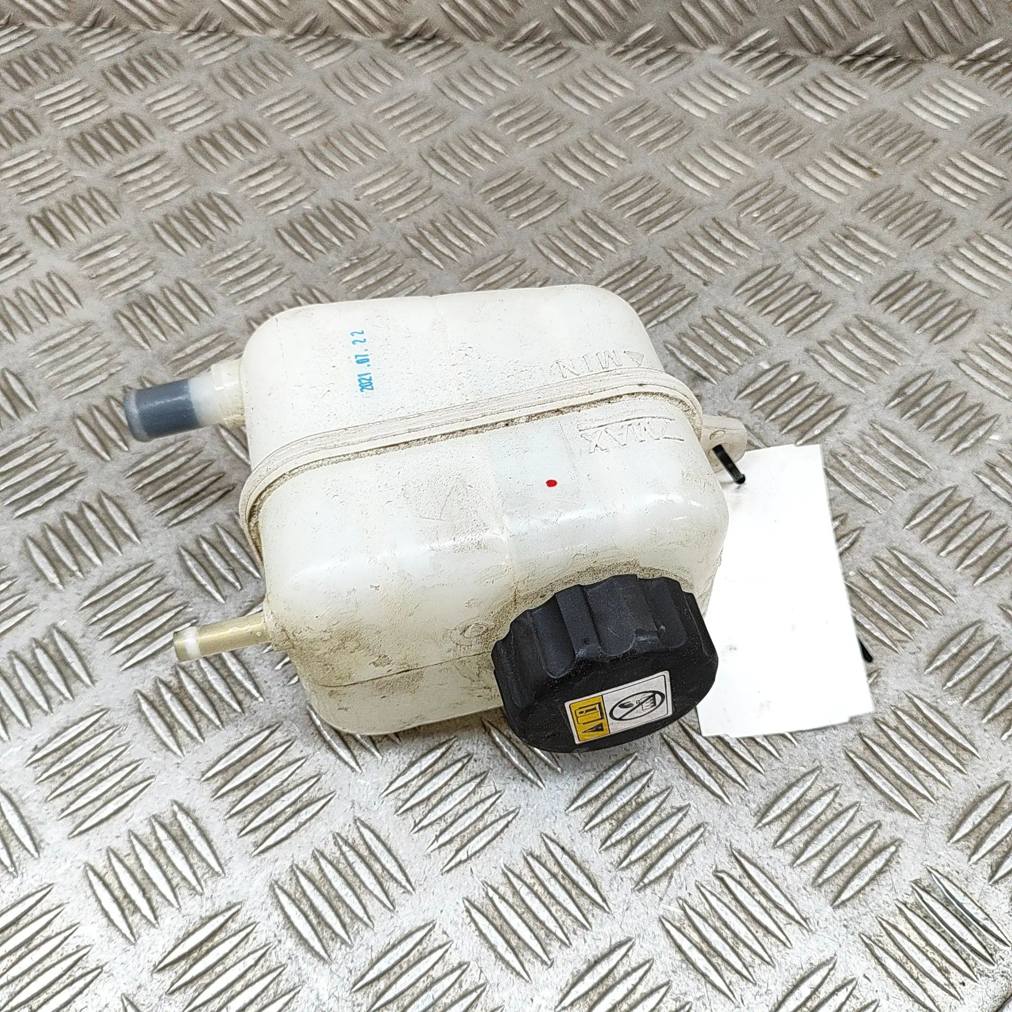 Ssangyong Korando Expansion Tank Expansion tank — SSANGYONG KORANDO (C300) (2019...