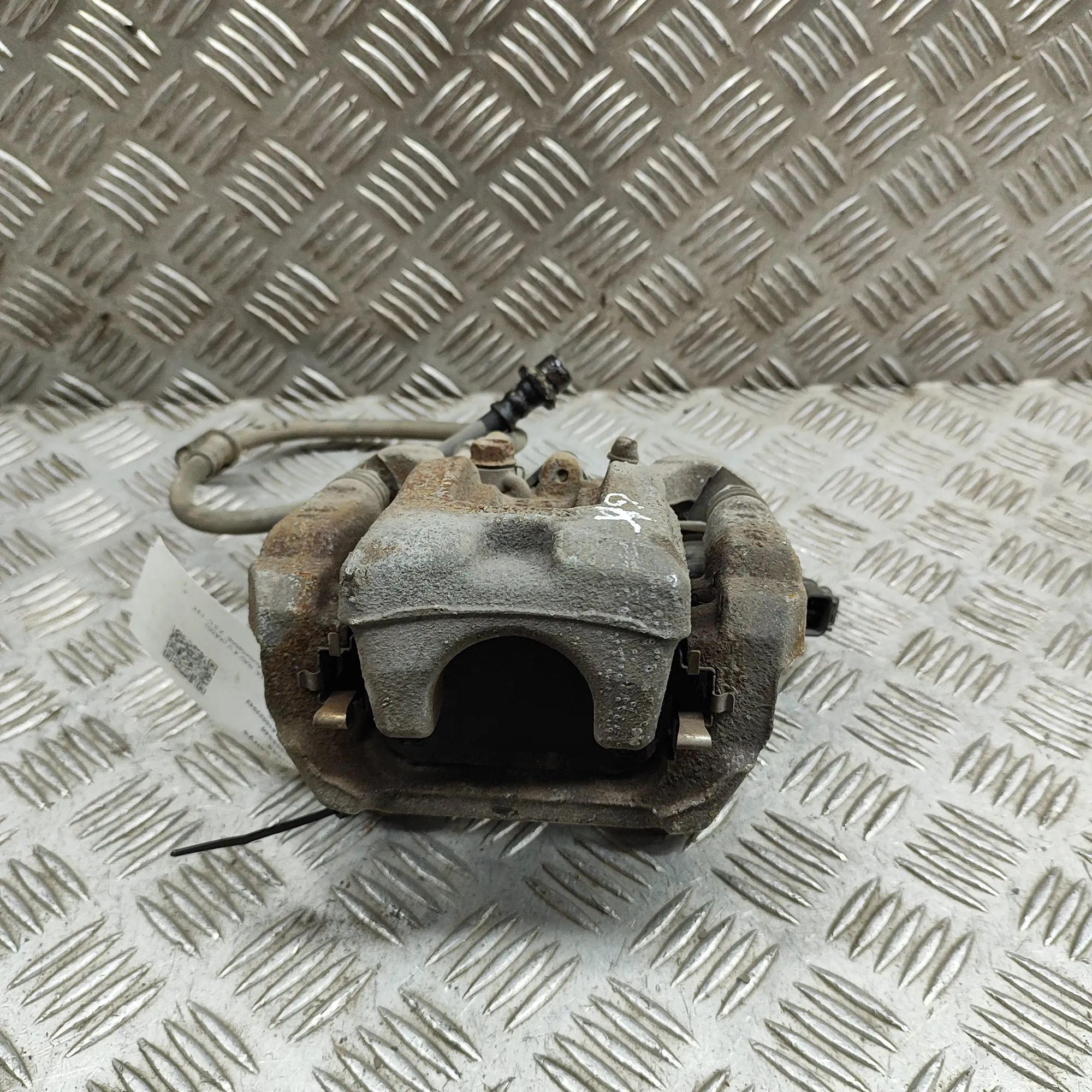 Toyota RAV4 (XA50) Brake caliper — rear left Brake caliper — rear left — TOYOTA RAV (4 V XA5...