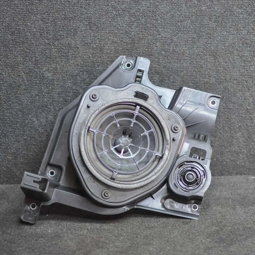 Audi TT (8J) Subwoofer Subwoofer — AUDI TT (FV3) (2014-...) — 8S003541...