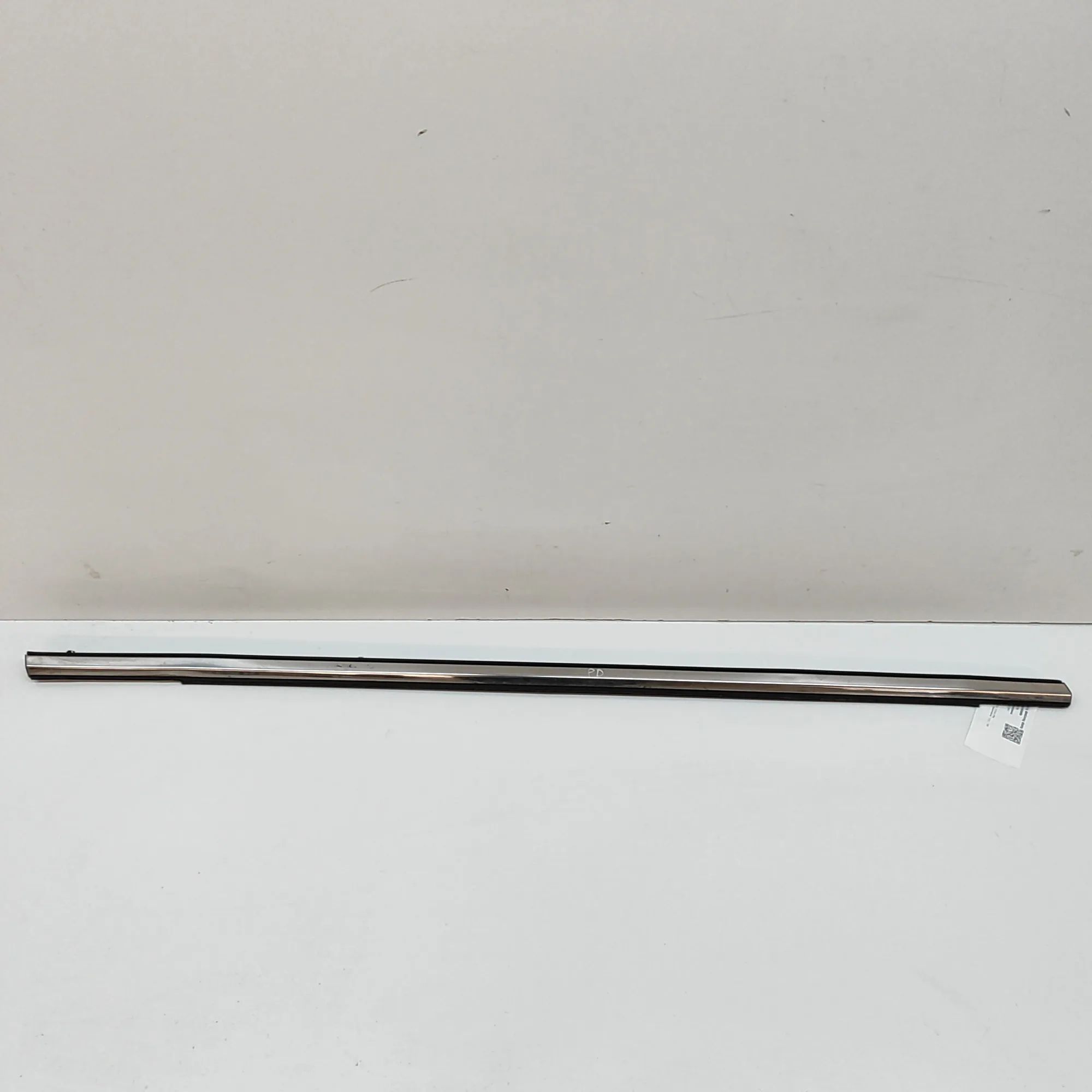 Mazda CX-9 Door window moulding — front — right Door window moulding — front — right — MAZDA CX...