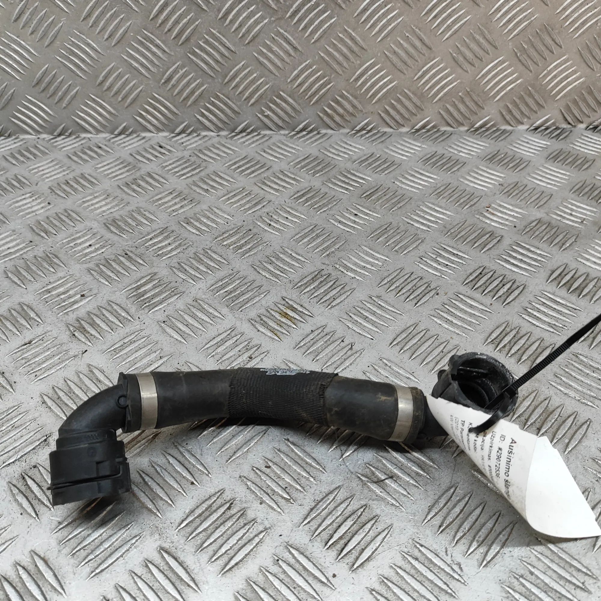 Mercedes-Benz GLS (X167) Шланг системы охлаждения Coolant hose — MERCEDES BENZ GLS (X167) (2019-....