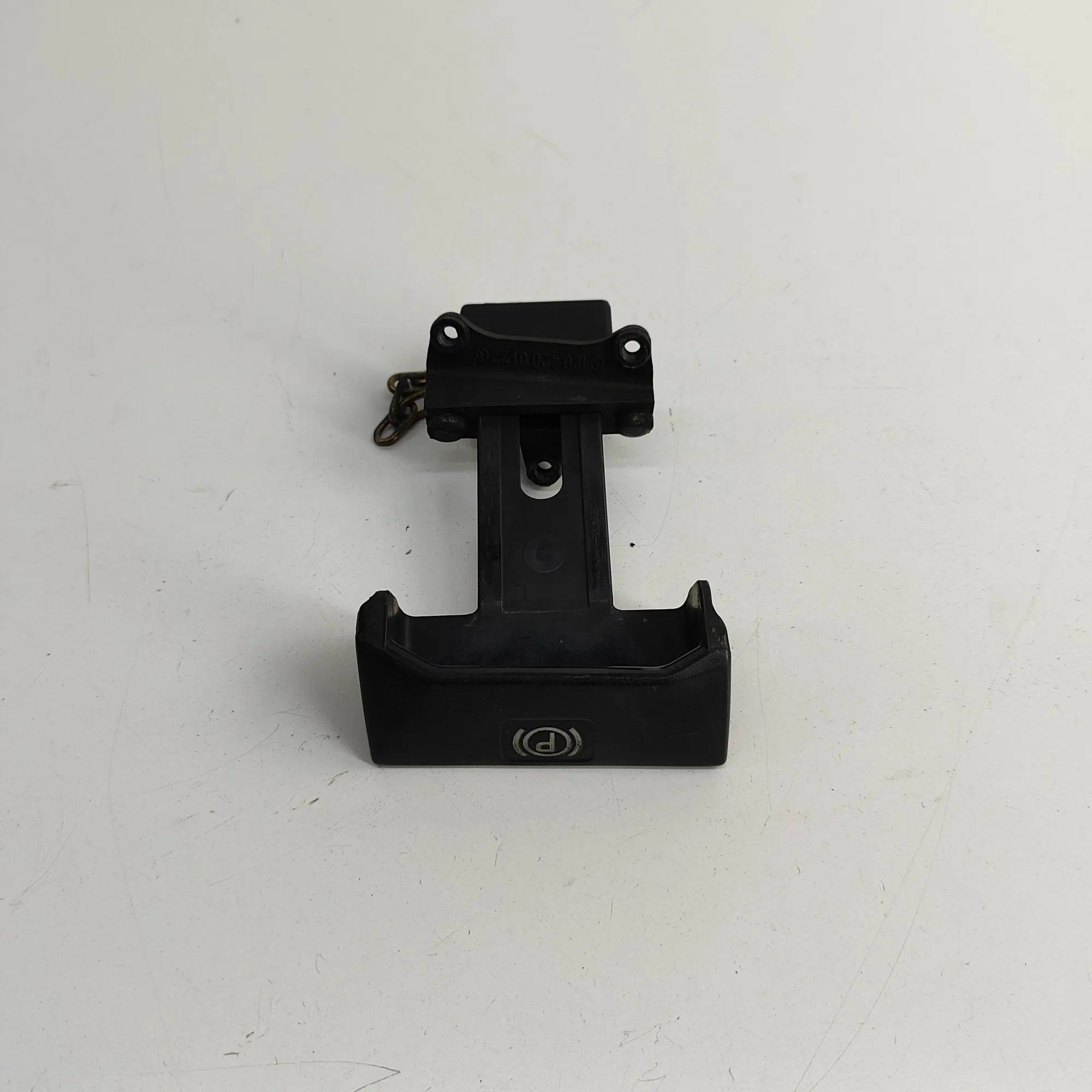 Mercedes-Benz 200 - 300 (W123) Parking brake button Parking brake button — MERCEDES BENZ S-CLASS (W...