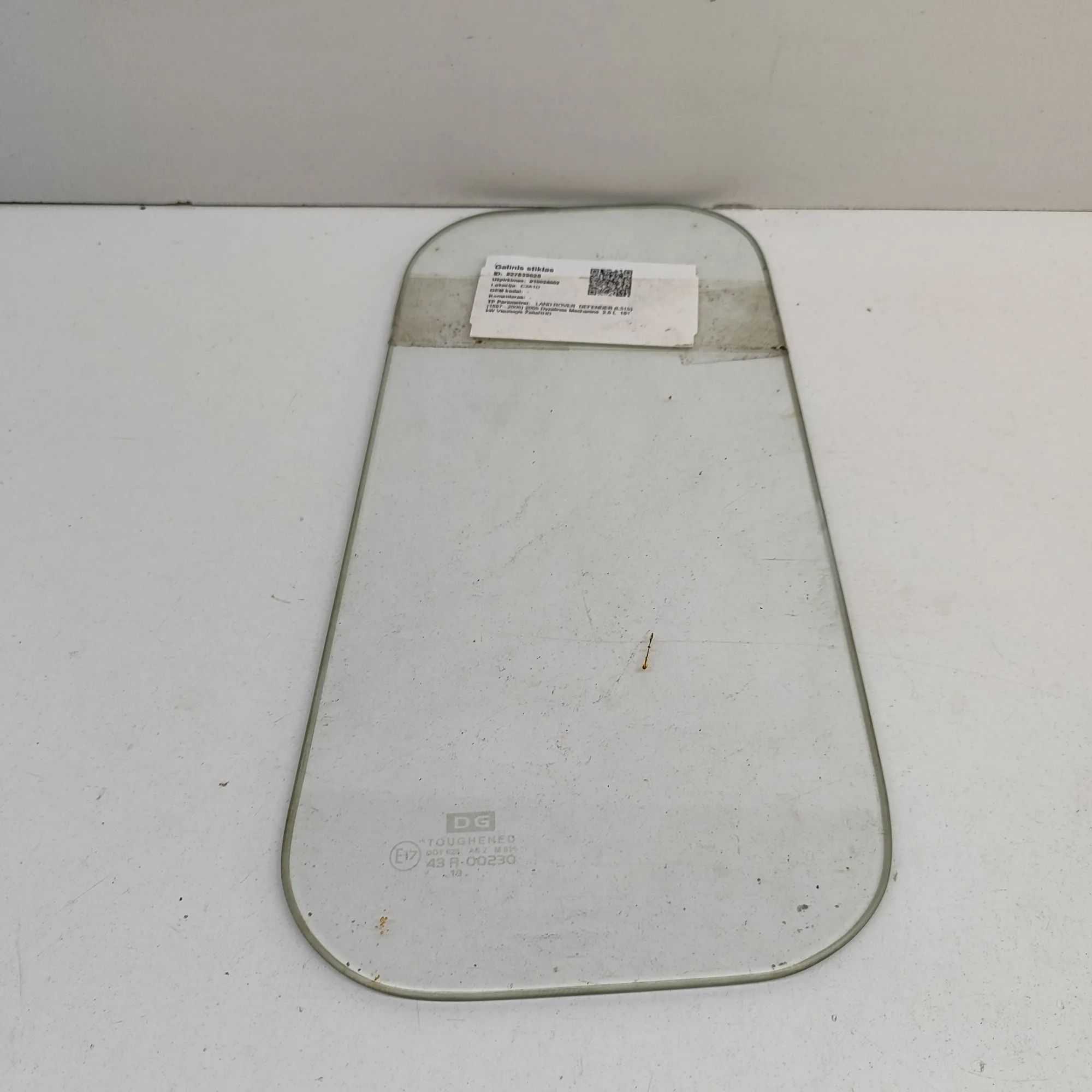 Land Rover Defender Rear Window glass Rear window glass — LAND ROVER DEFENDER (L315) ...
