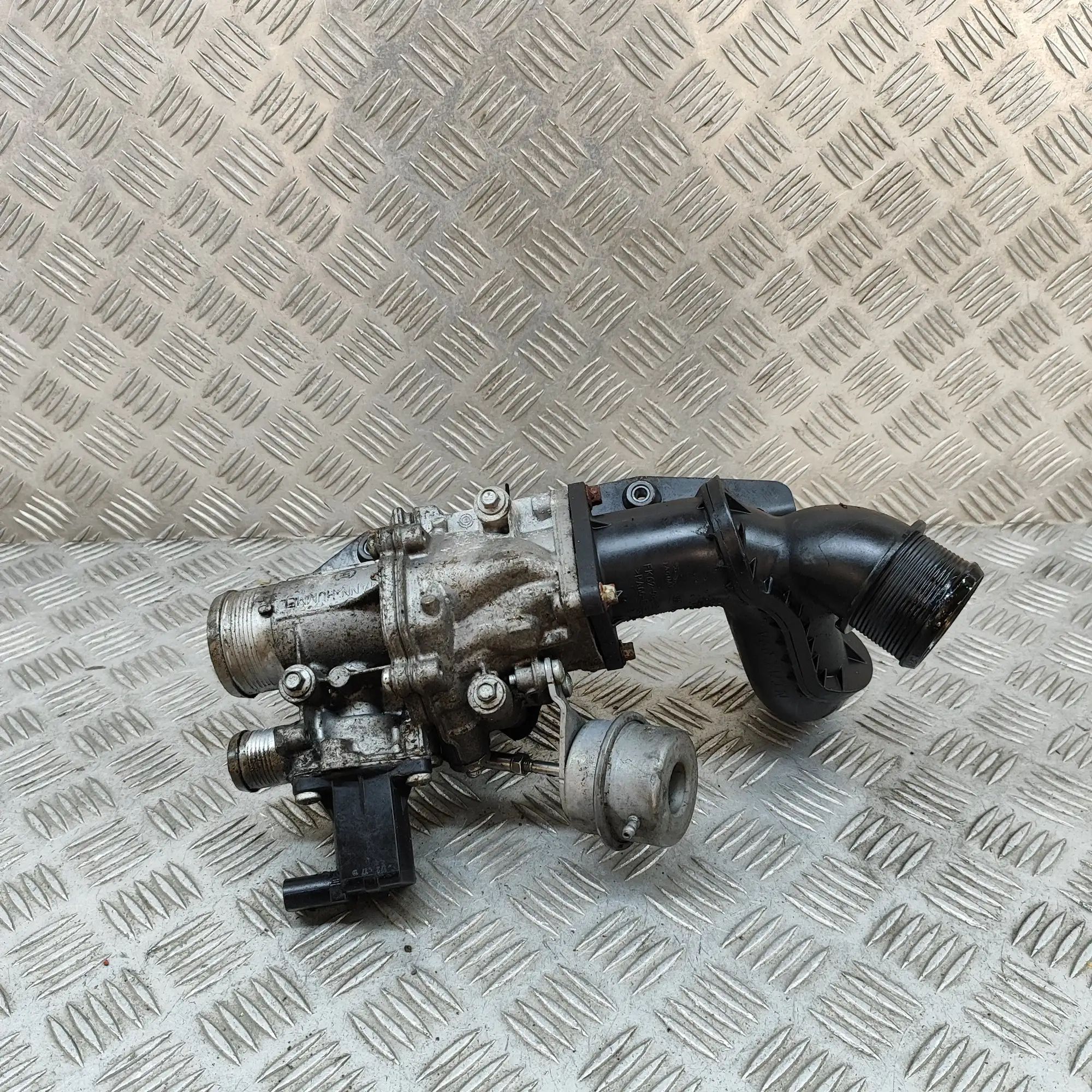Land Rover Range Rover Sport (L494) EGR Valve EGR valve — LAND ROVER RANGE ROVER SPORT (II L4...