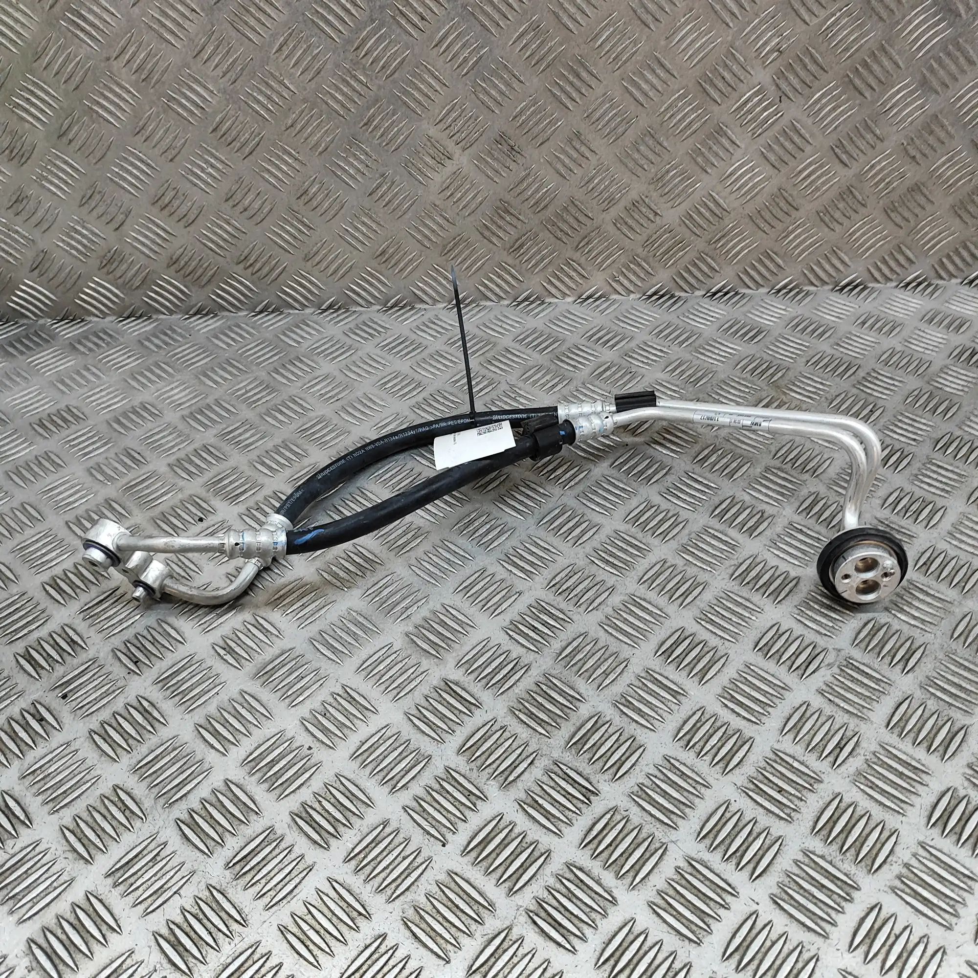 BMW X5 (F15) A/C Air Con Hose Pipe A/C Air Con Hose Pipe — BMW X5 (F15, F85) (2012...