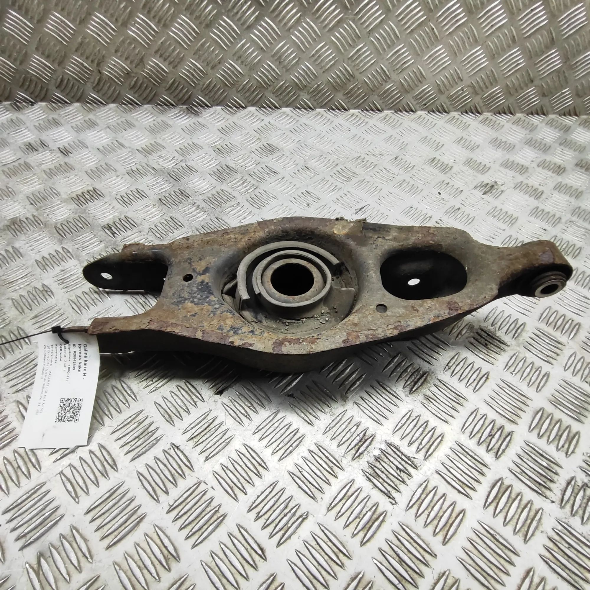 Maserati Ghibli Rear Left Lower Control Arm Rear Left Lower Control Arm — MASERATI GHIBLI (...