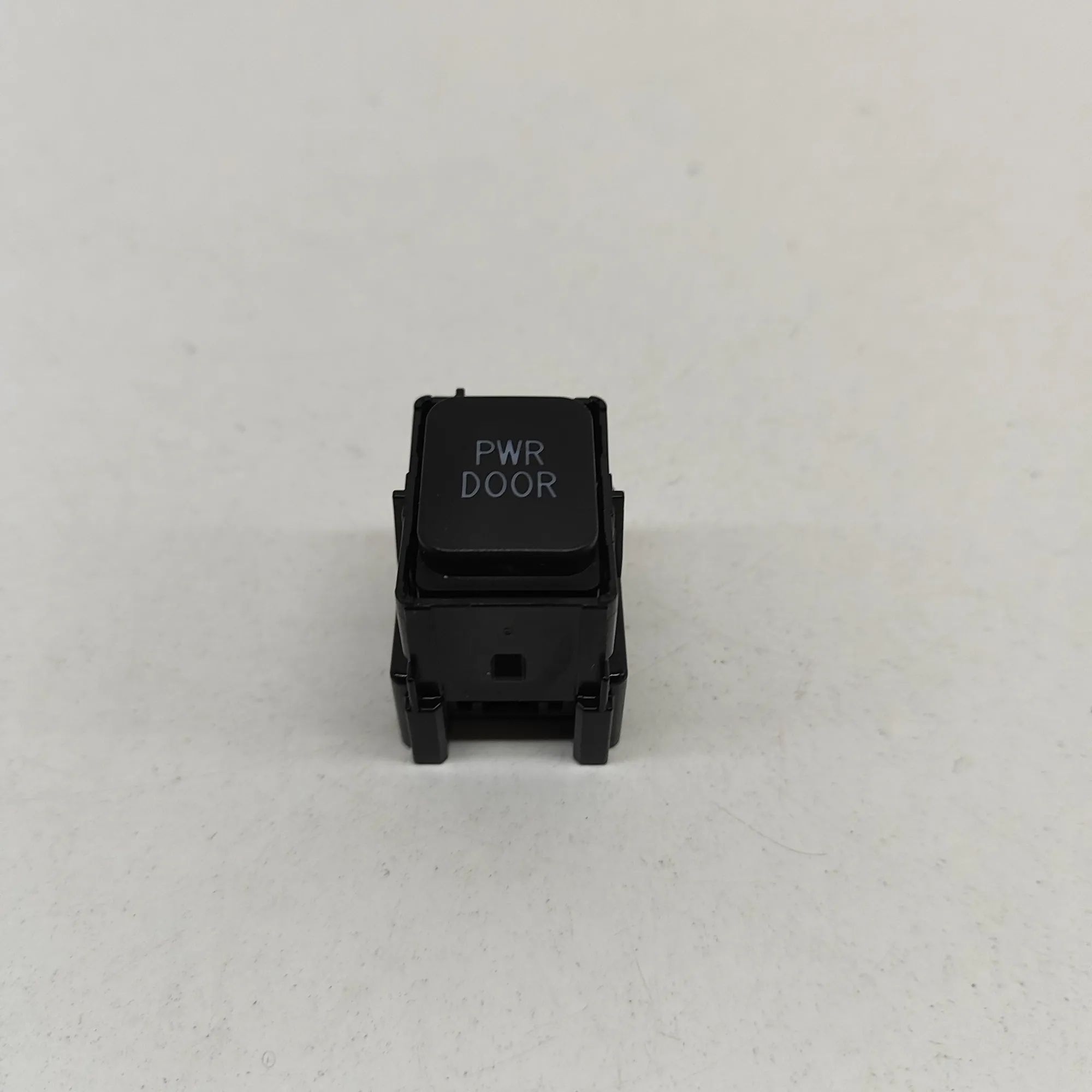 Toyota Sienna switches Switches — TOYOTA SIENNA (_L4_) (2020-...) — 84...