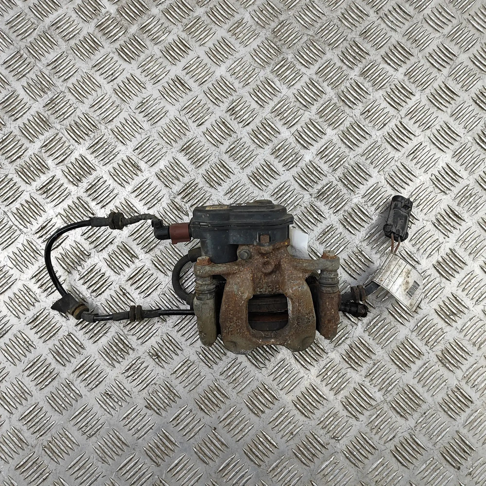 Jeep Renegade Brake caliper — rear right Brake caliper — rear right — JEEP RENEGADE (Off...