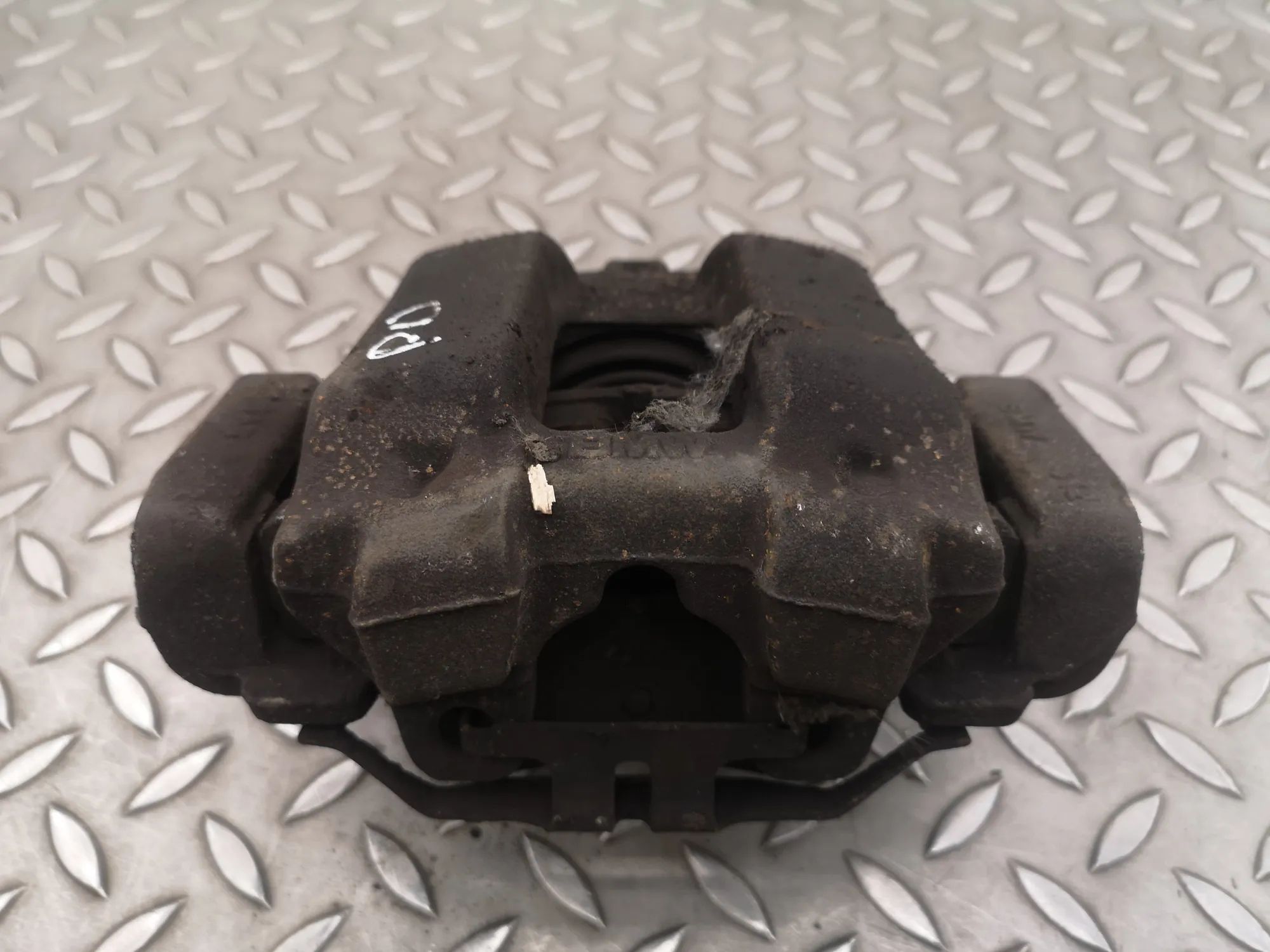 BMW 2 (F22 / F23) Brake caliper — front right Brake caliper — front right — BMW 2 SERIES COUP...