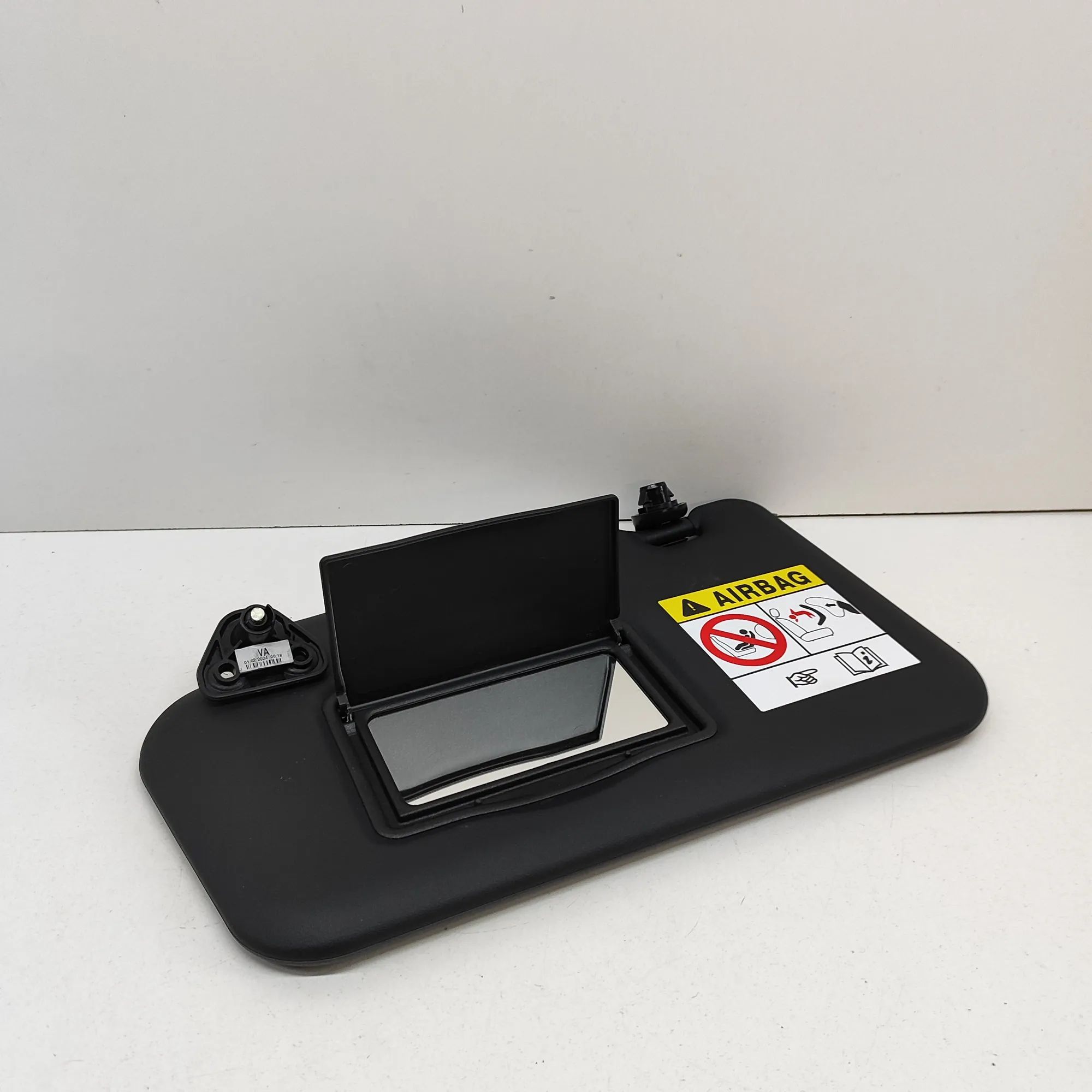 Nissan Juke Left Side Sun Visor Left Side Sun Visor — NISSAN JUKE (F16) (2019-....