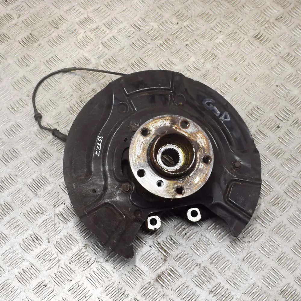 BMW X4 (F26) Rear Right Wheel Hub Rear Right Wheel Hub — BMW X4 (F26) (2013-2018)...