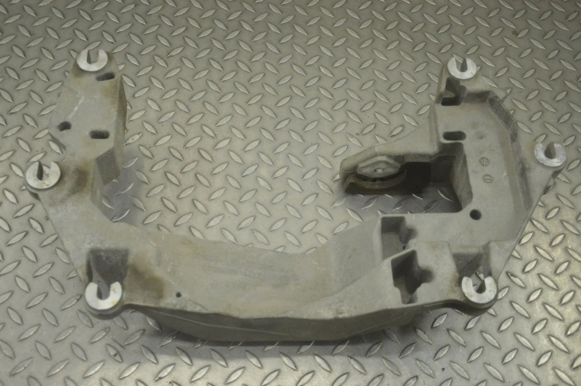 BMW X5 (F15) Gearbox Support Mount Bracket Gearbox Support Mount Bracket — BMW X5 (F15, F8...