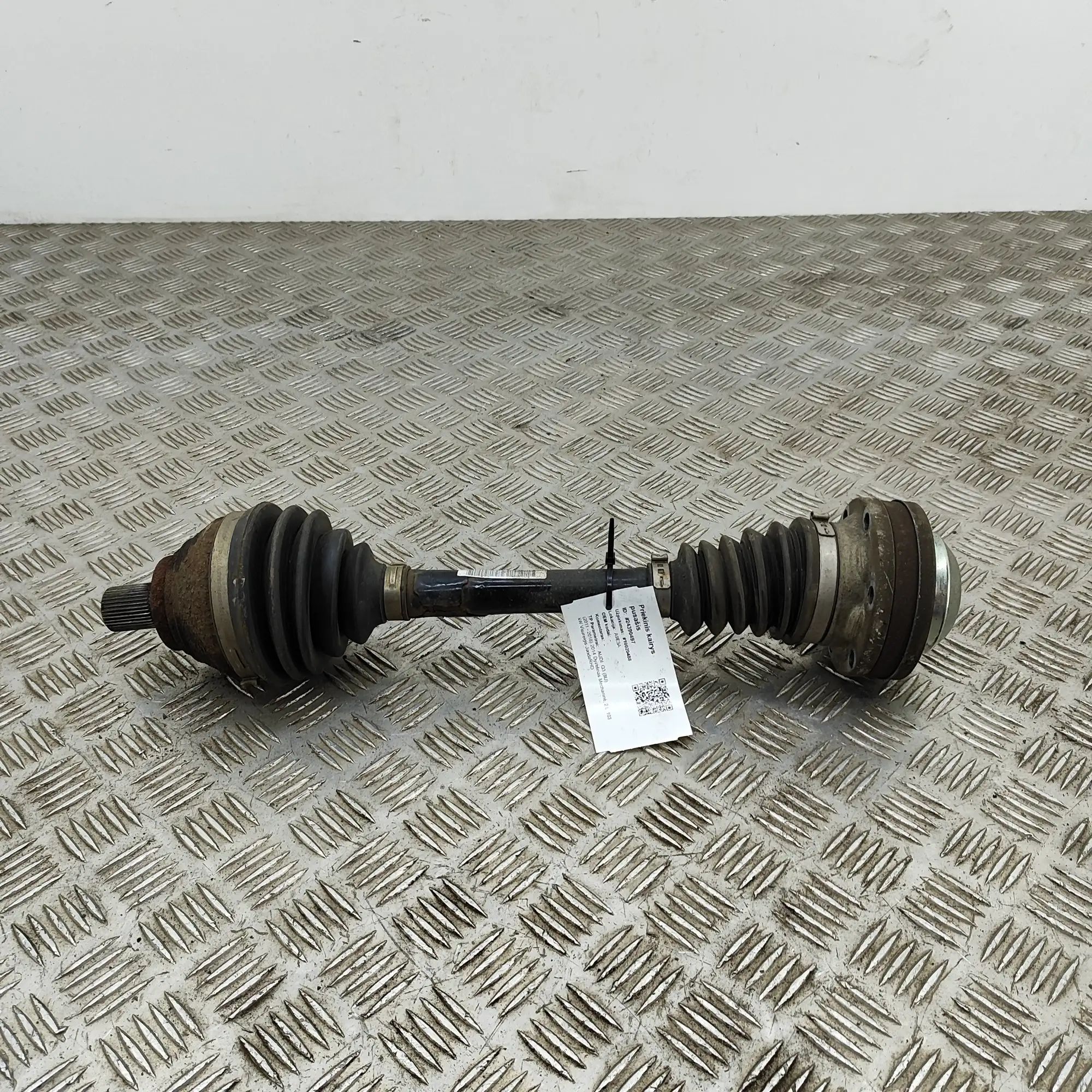 Audi Q3 (8U) Front Left Driveshaft Front Left Driveshaft — AUDI Q3 (8U) (2011-2018...