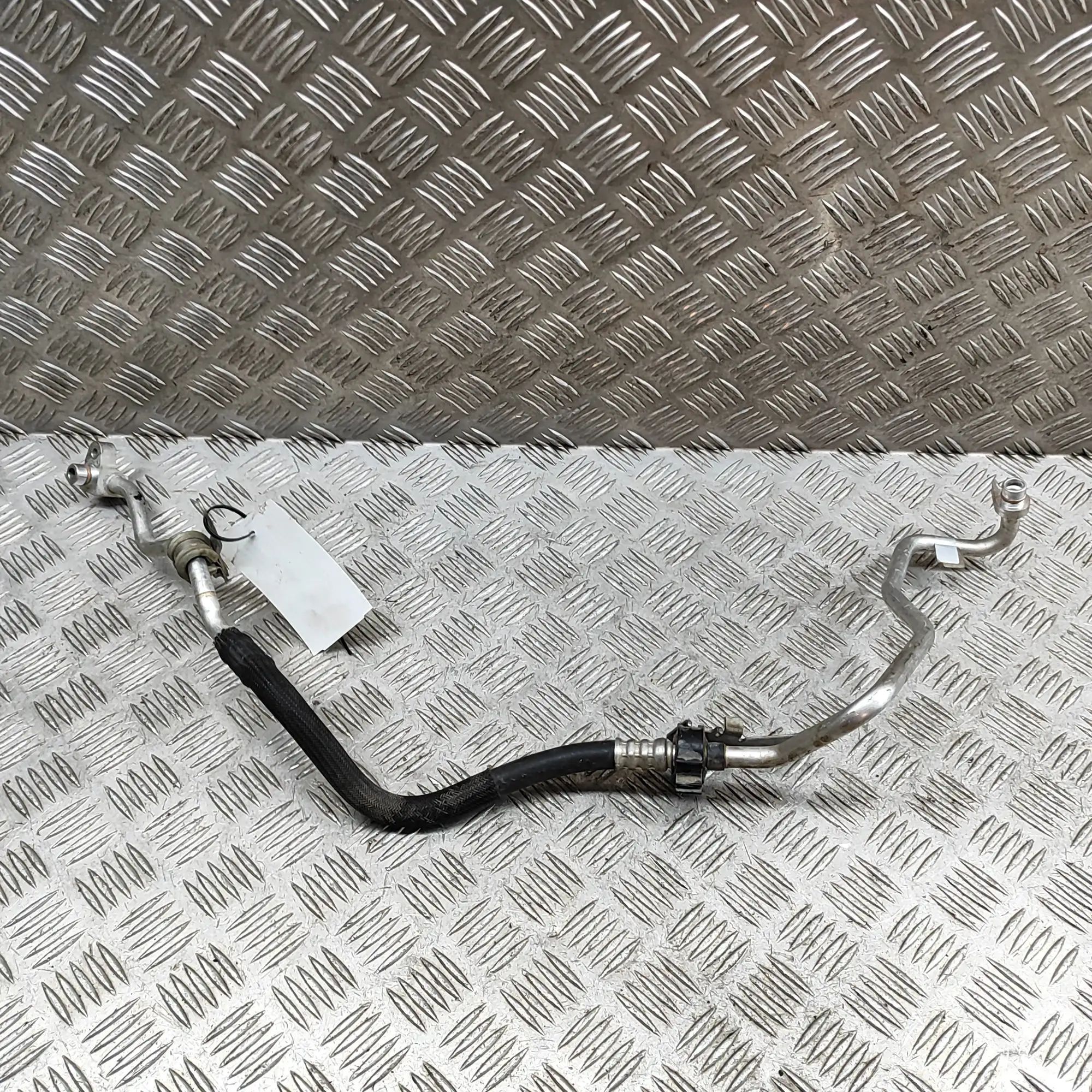 Alfa-Romeo Giulia (952) A/C Air Con Hose Pipe A/C Air Con Hose Pipe — ALFA ROMEO GIULIA (952_...