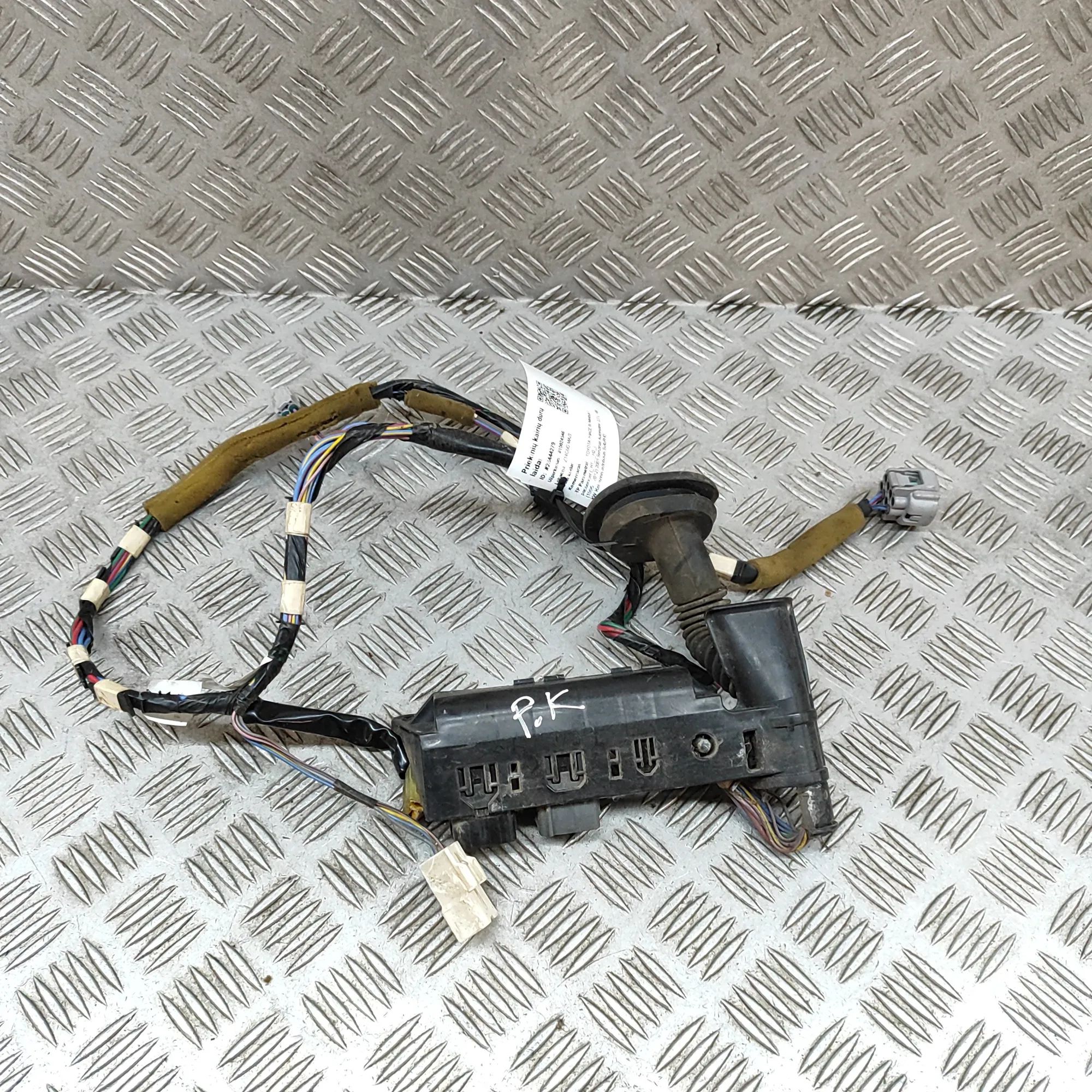 Toyota Hiace (H100) Door wiring — front left Door wiring — front left — TOYOTA HIACE (IV Min...
