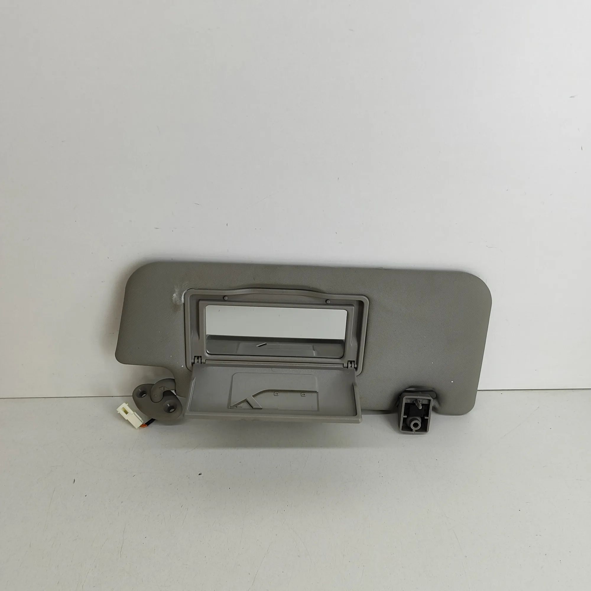 Ssangyong Korando Sun visor — right Sun visor — right — SSANGYONG KORANDO (C300) (2...