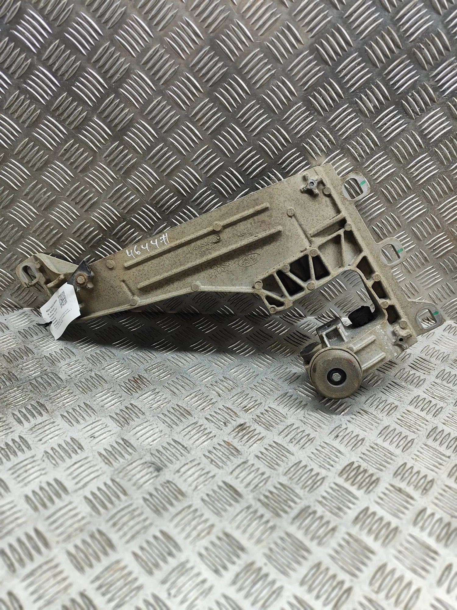 Land Rover Range Rover Velar Gearbox Mount Bracket Gearbox Mount Bracket — LAND ROVER RANGE ROVER ...
