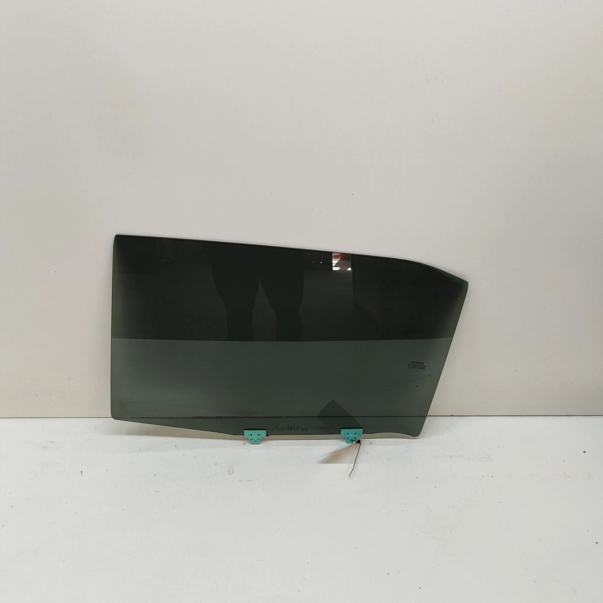 Nissan Juke Rear Left Door Window Rear Left Door Window — NISSAN JUKE (F16) (2019...