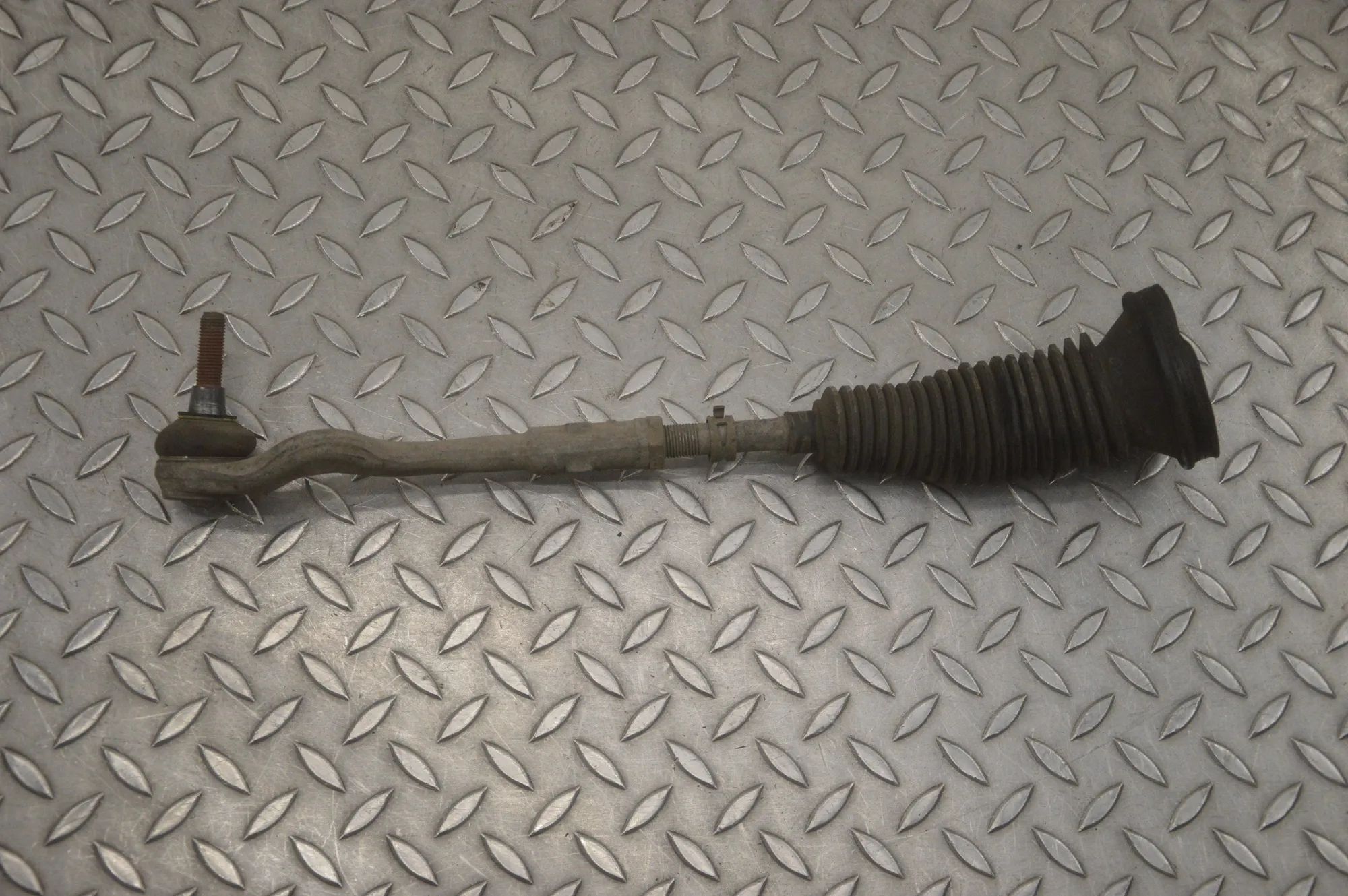 Porsche Macan Steering tie rod — left Steering tie rod — left — PORSCHE MACAN (95B) (...