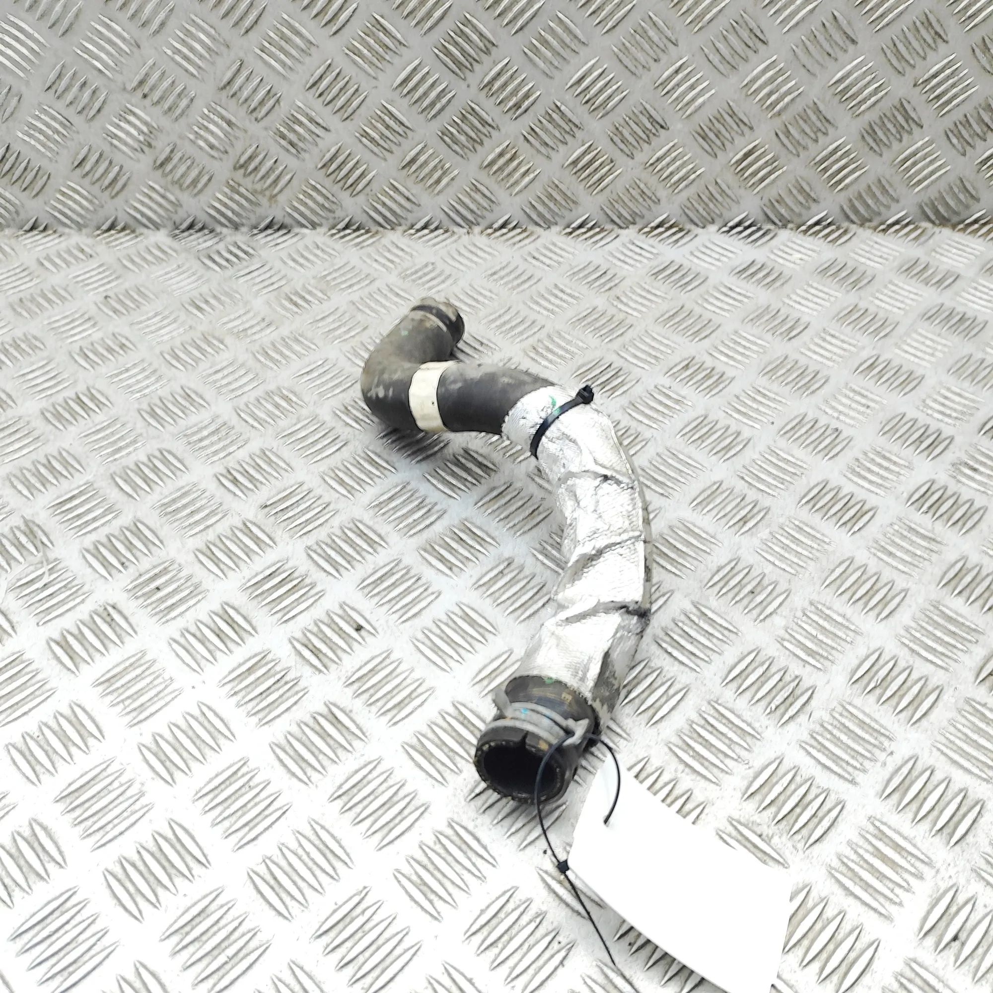 Jeep Cherokee (KL) Coolant hose Coolant hose — JEEP CHEROKEE (KL) (2013-PRESENT...
