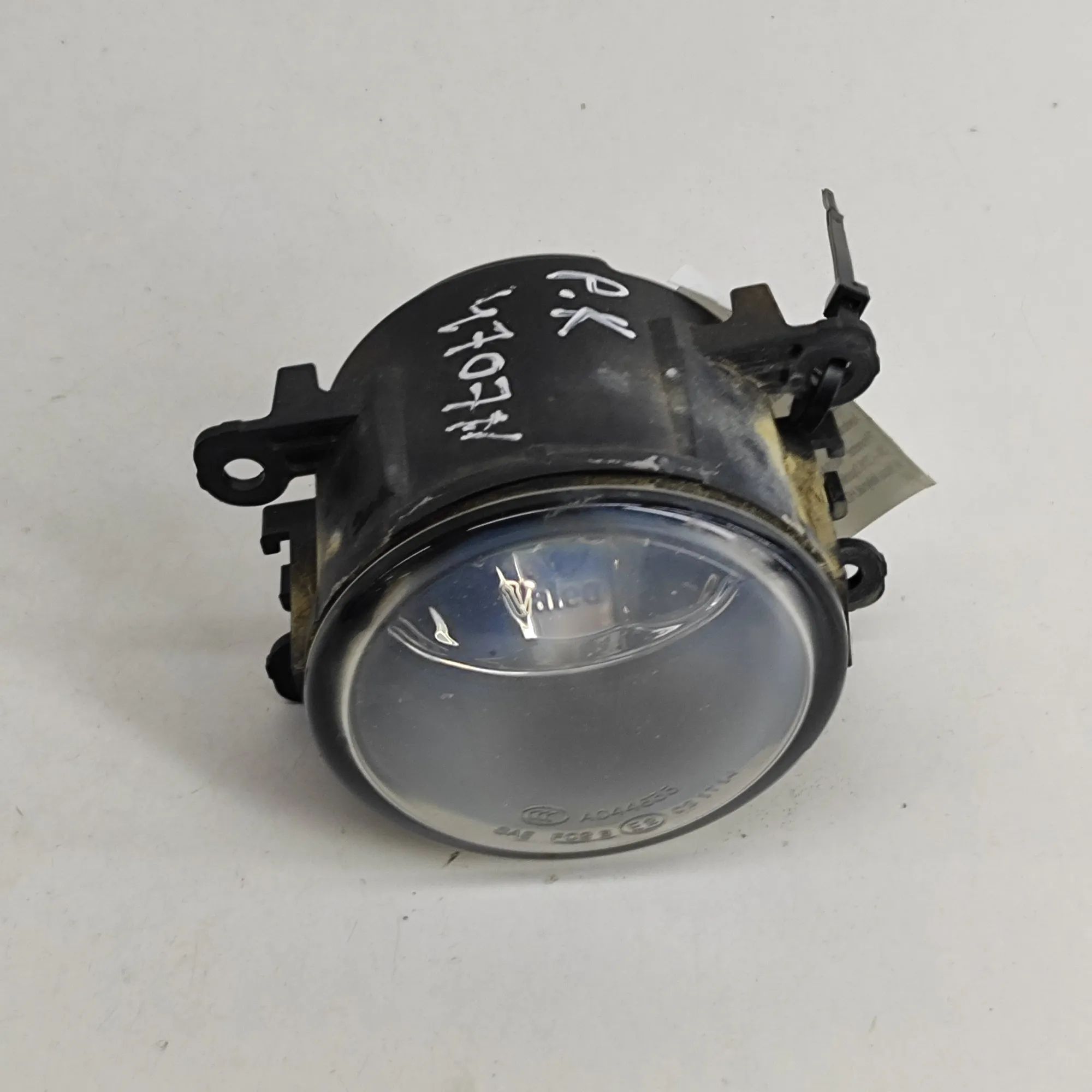 Nissan Pick Up / Navara / NP300 (D22) Front Left Fog Light Front Left Fog Light — NISSAN NP300 (NAVARA D40...