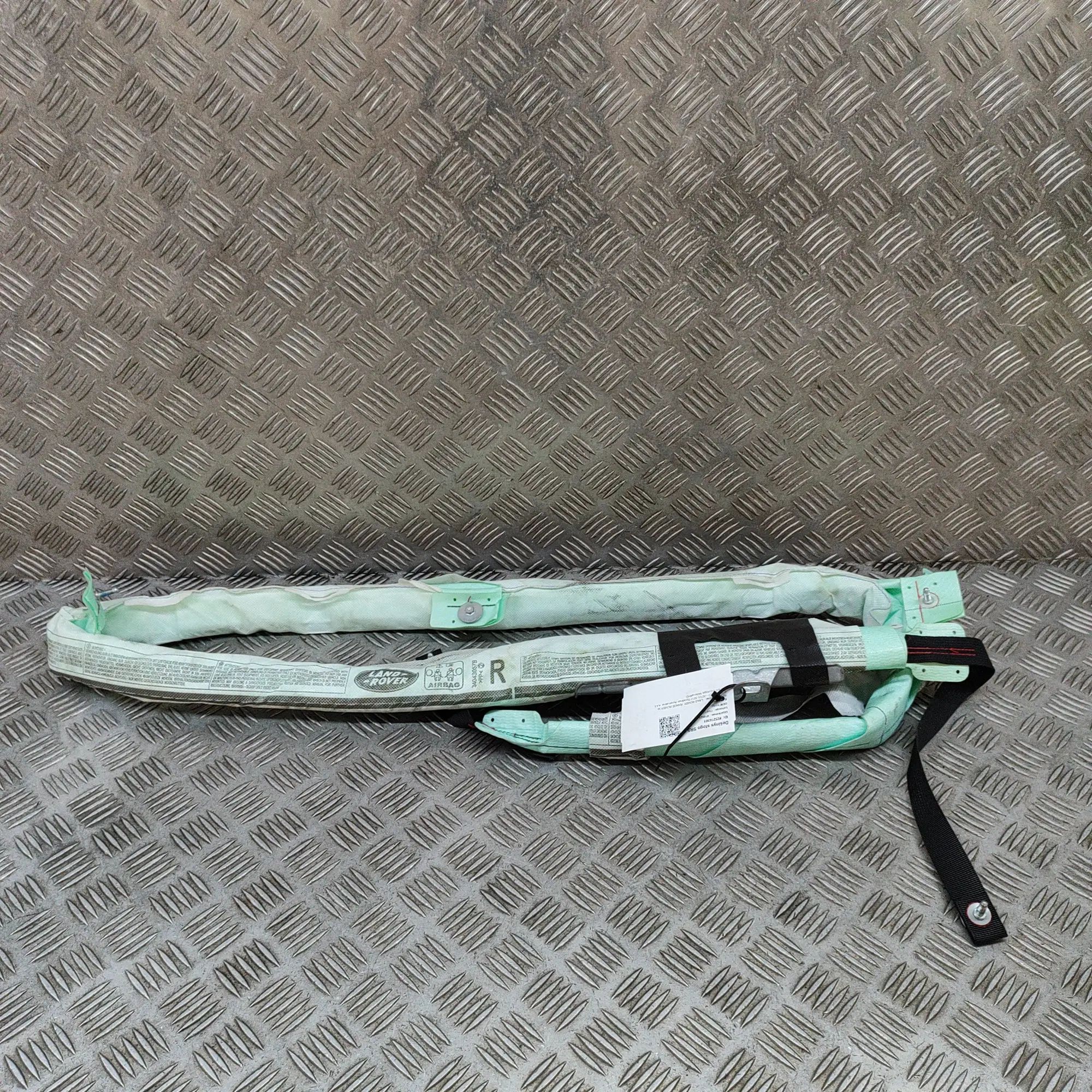 Land Rover Range Rover (L405) Right Side Roof Safety Curtain SRS Right Side Roof Safety Curtain SRS — LAND ROVER...