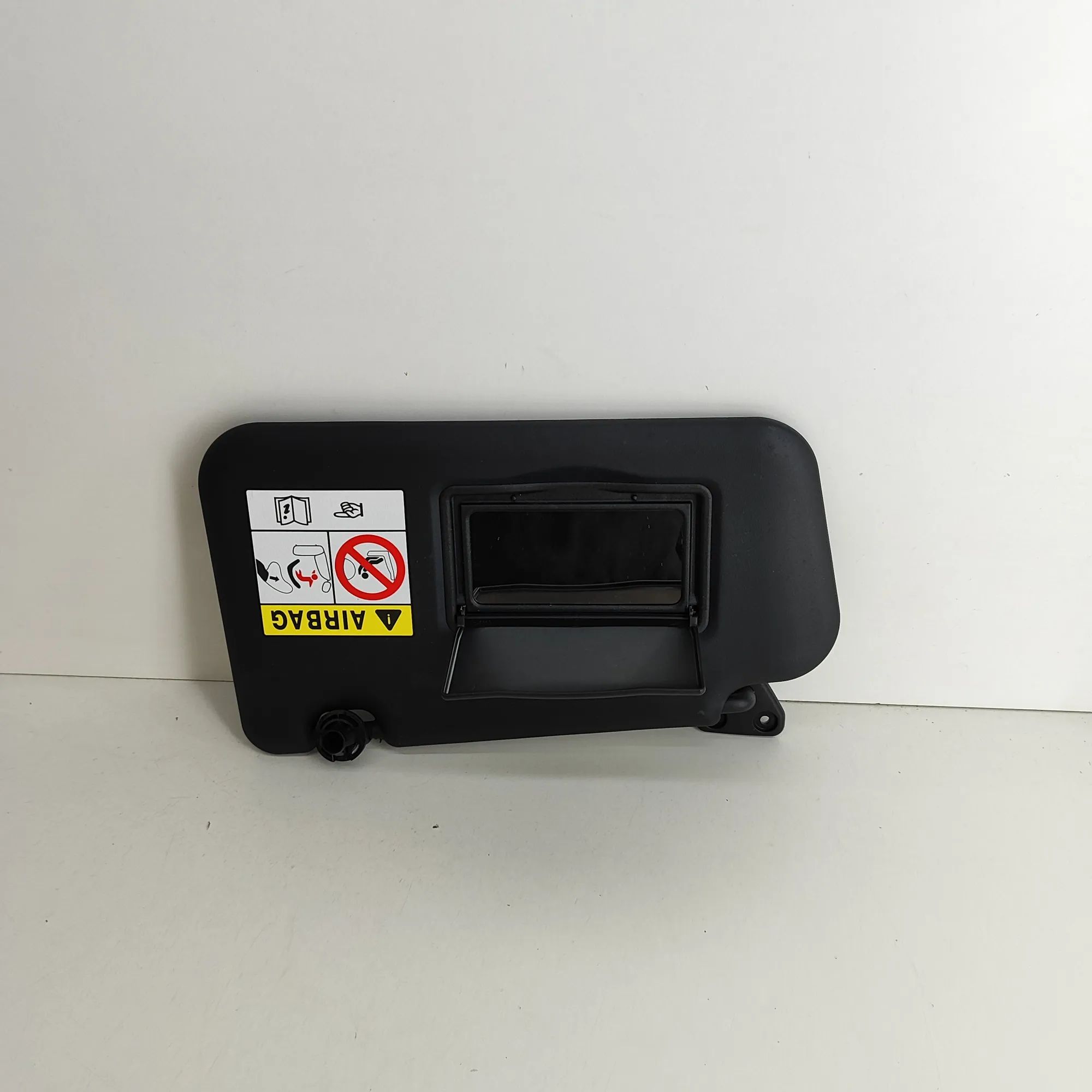 Nissan Juke Left Side Sun Visor Left Side Sun Visor — NISSAN JUKE (F16) (2019-....