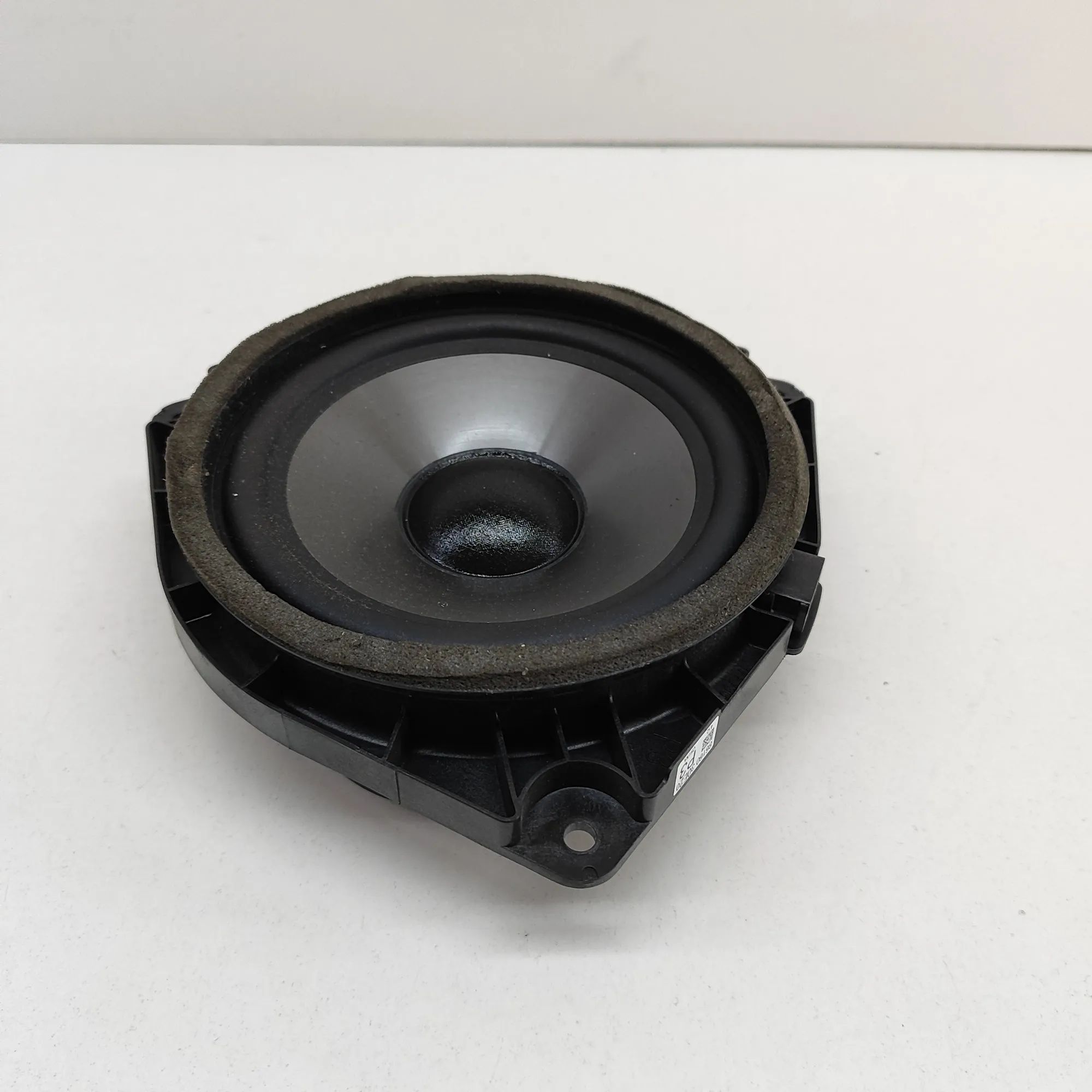 Lexus GS Rear Left Door Speaker Rear Left Door Speaker — LEXUS GS (_L1_) (2011-...