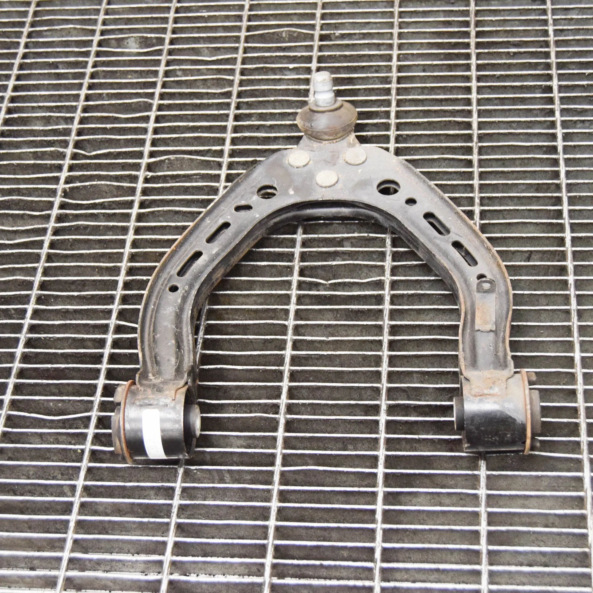 Tesla Model S Front Left Upper Control Arm Front Left Upper Control Arm — TESLA MODEL S (2...