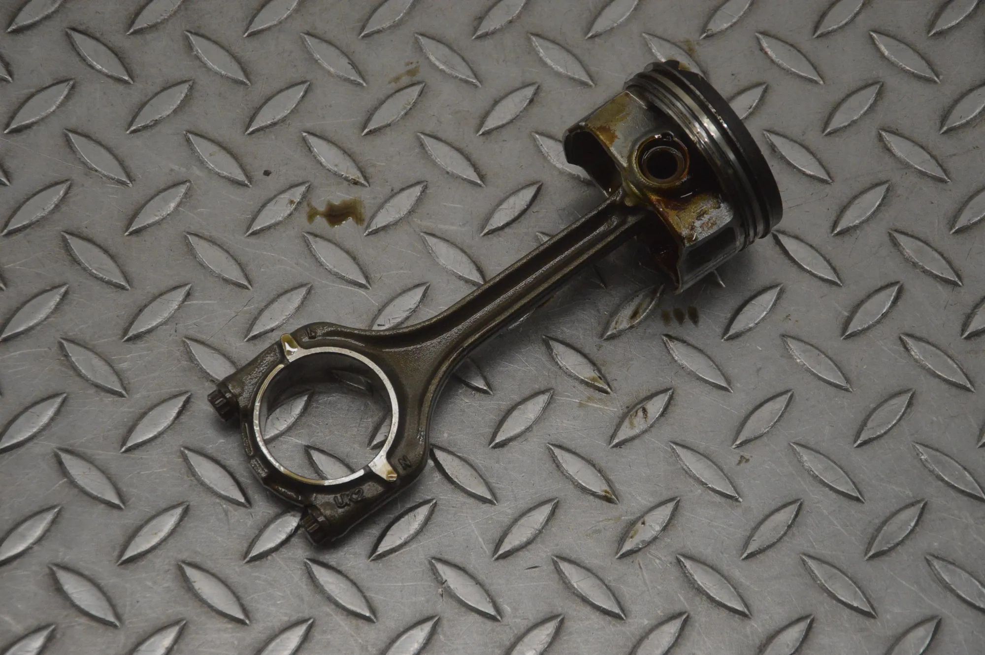Volkswagen Golf 6 Piston Piston — VW GOLF (VII 5G1, BQ1, BE1, BE2) (2012...