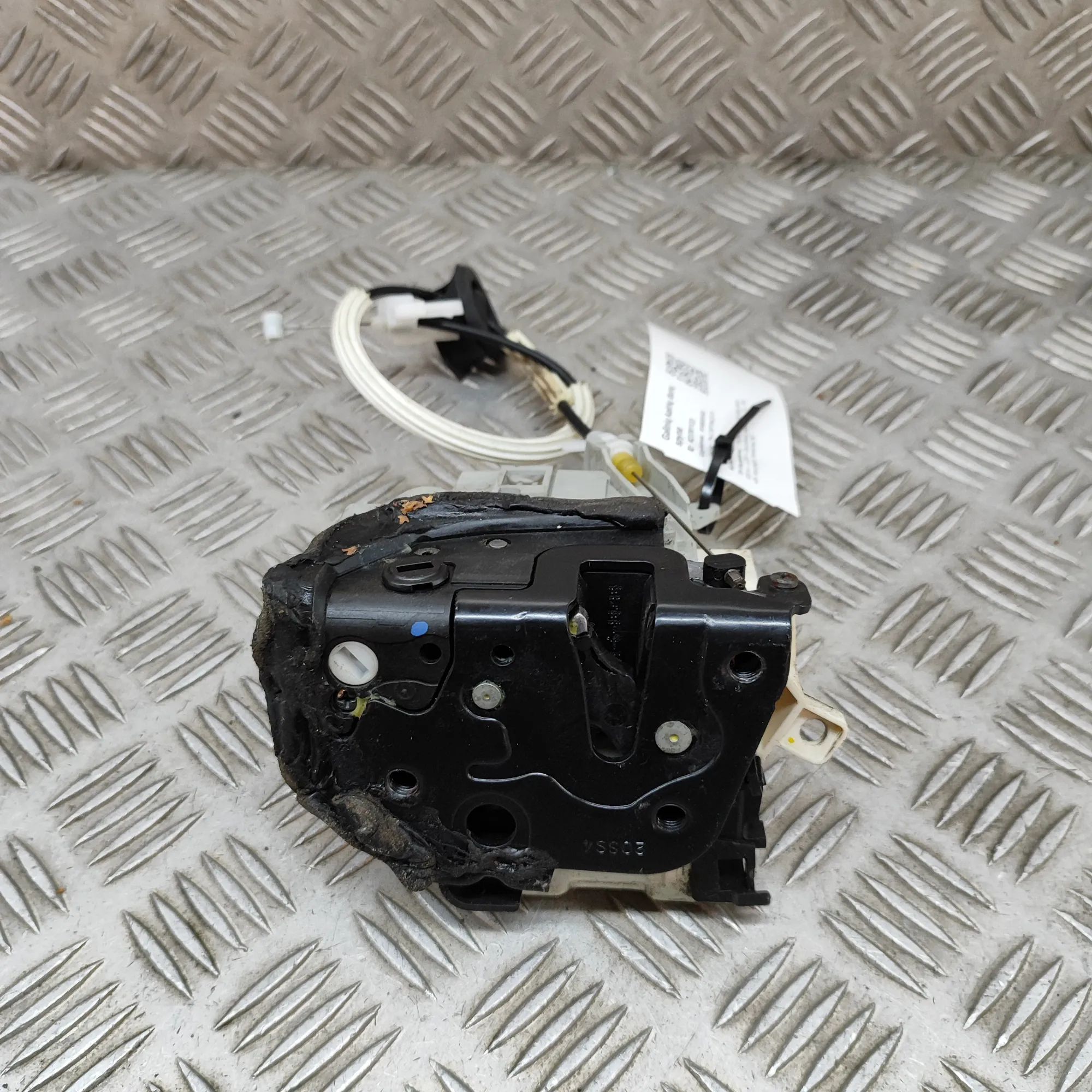 Porsche Macan Door lock — rear left Door lock — rear left — PORSCHE MACAN (95B) (20...