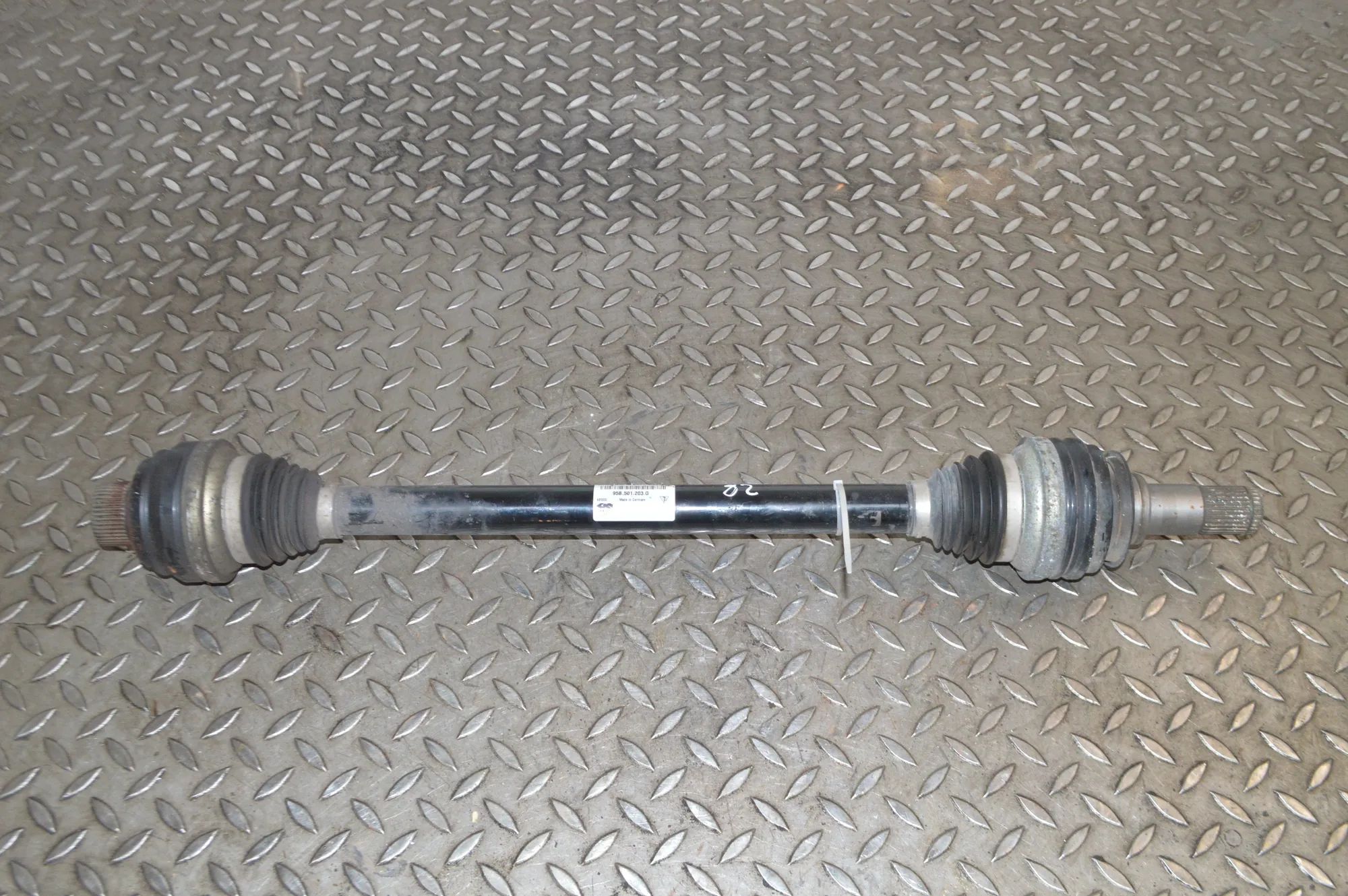 Porsche Macan Rear Left Driveshaft Rear Left Driveshaft — PORSCHE MACAN (95B) (201...