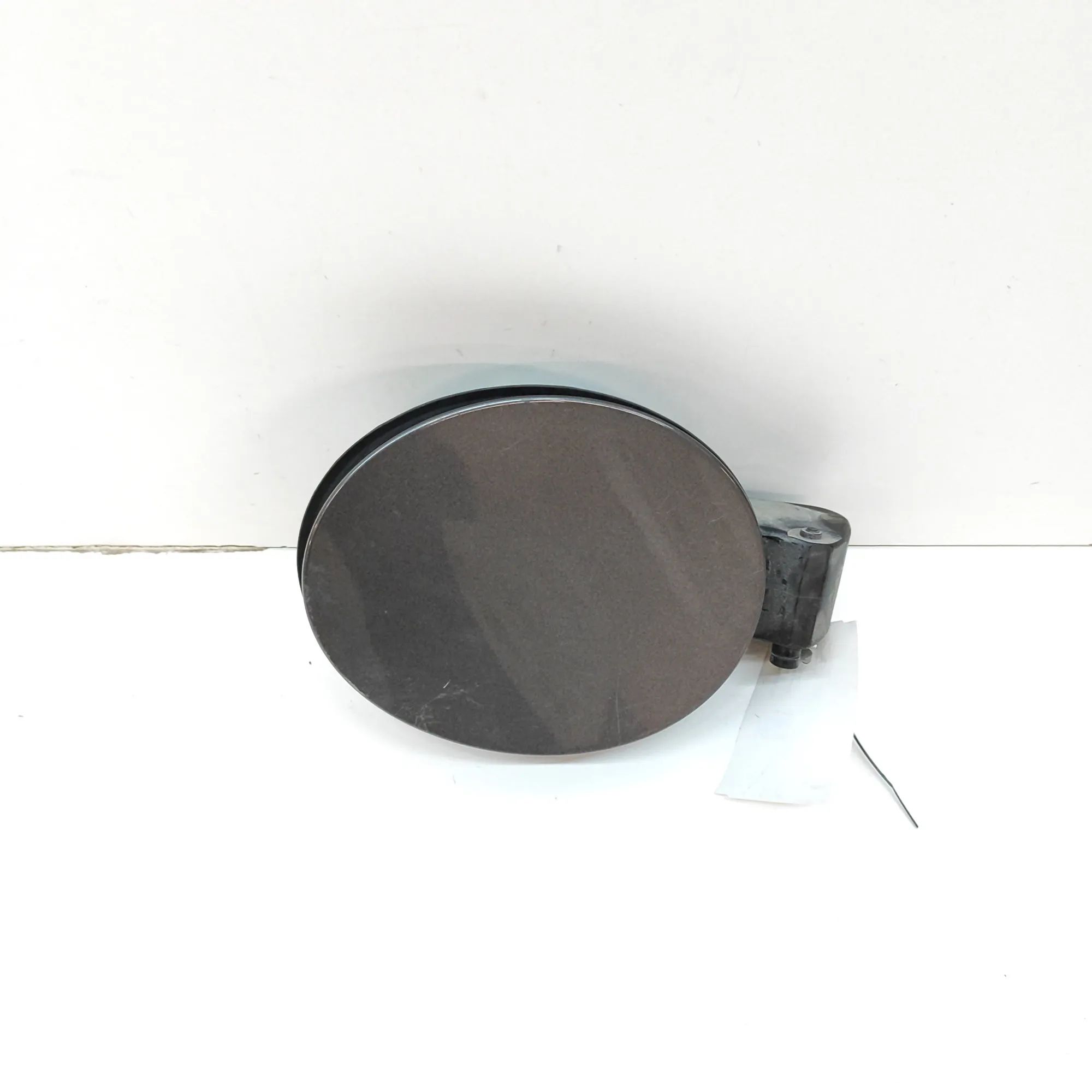 Land Rover Discovery Fuel Tank Flap Cap Fuel Tank Flap Cap — LAND ROVER DISCOVERY (V L4...