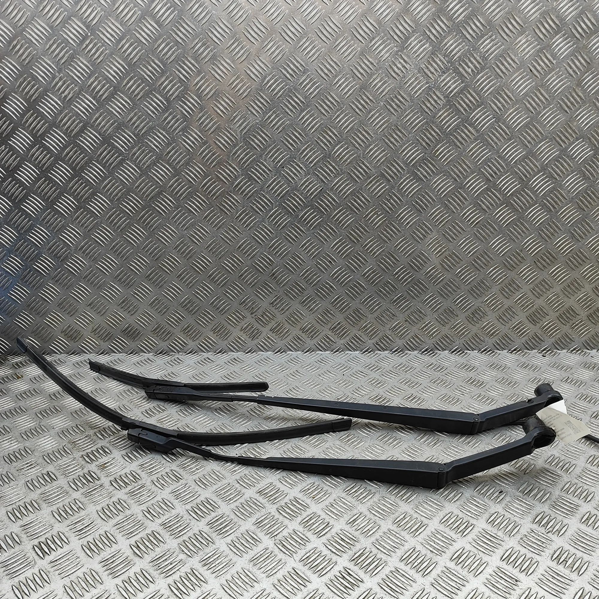 Subaru Forester Front Wiper Arms Front Wiper Arms — SUBARU FORESTER (V SK_) (201...