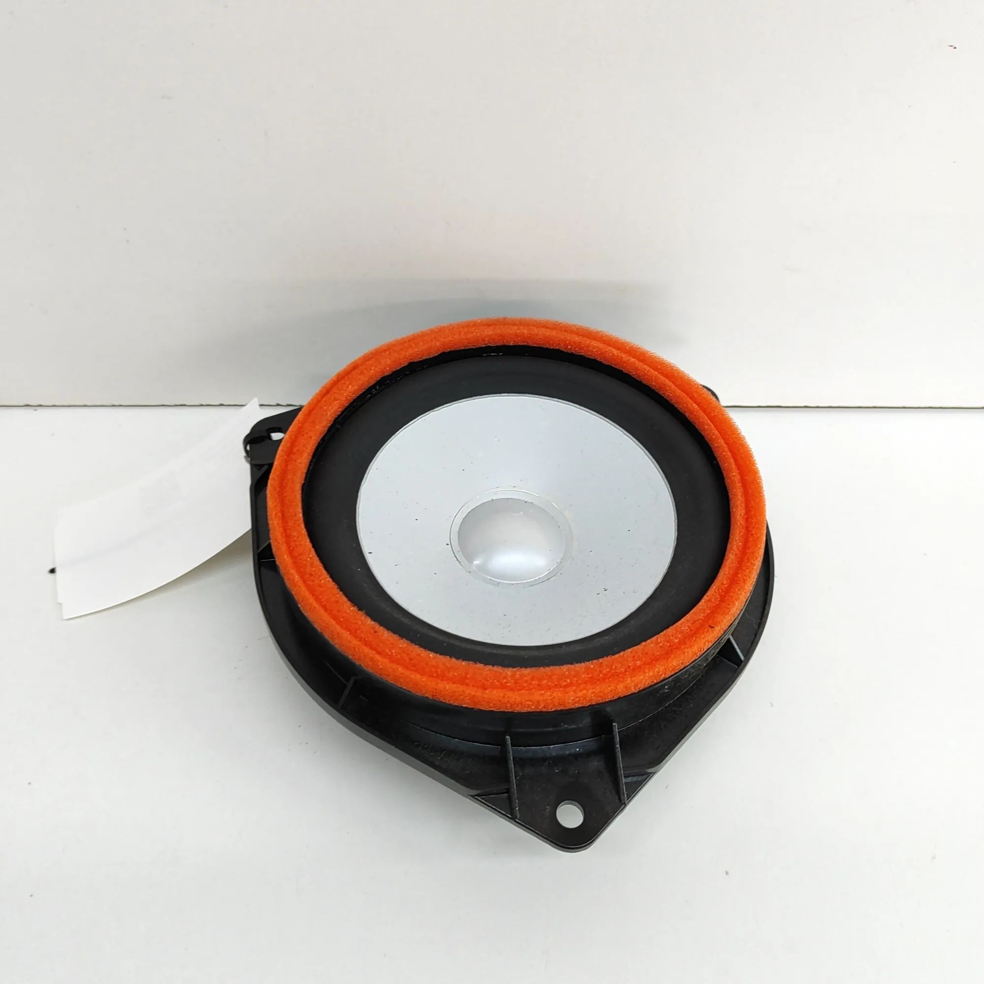 Toyota Land Cruiser 150 Rear Left Door Speaker Rear Left Door Speaker — TOYOTA LAND CRUISER (_...