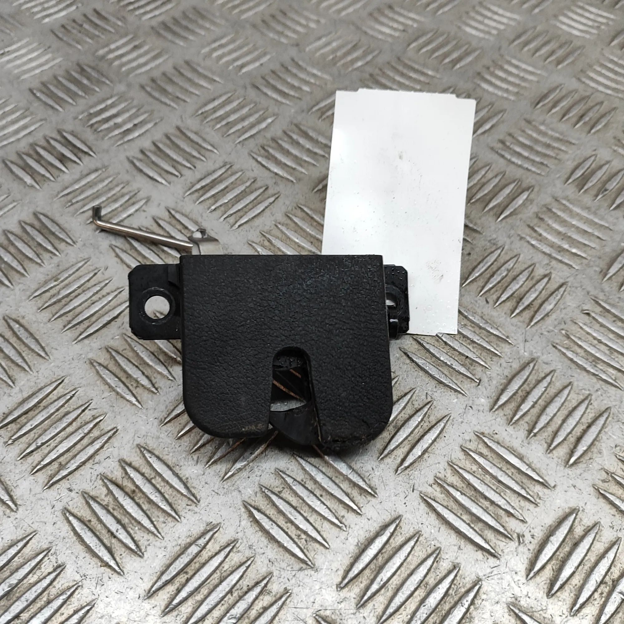 Porsche Cayenne Tailgate Boot Lock Tailgate Boot Lock — PORSCHE CAYENNE (9PA) (200...