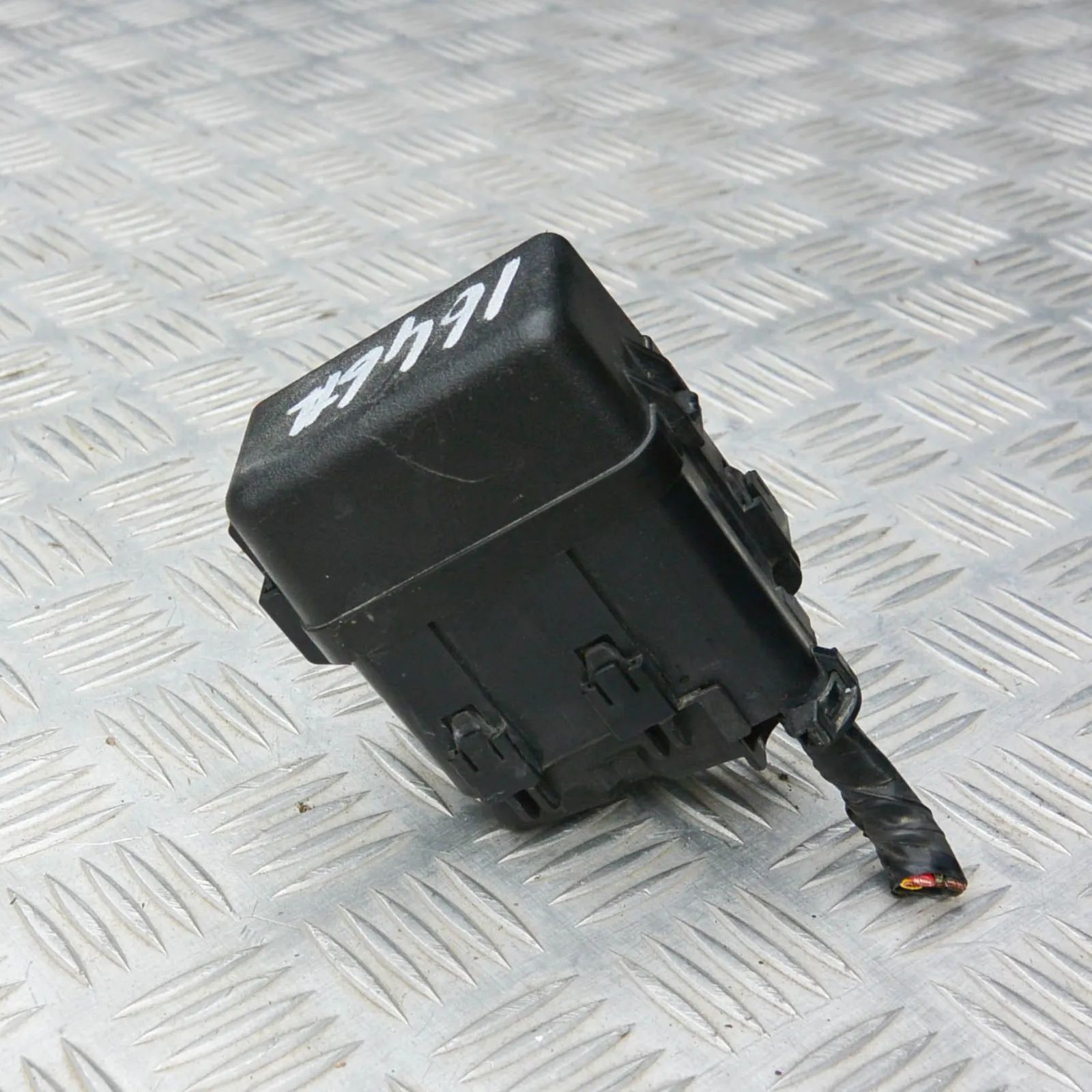 Mazda 6 (GJ / GL) Fuse box Fuse box — MAZDA 6 (Sedan GJ, GL) (2012-...)

G...