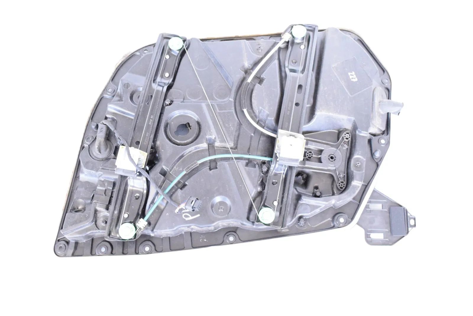 Mercedes-Benz A (W176) Front Left Door Window Regulator Front Left Door Window Regulator — MERCEDES BEN...
