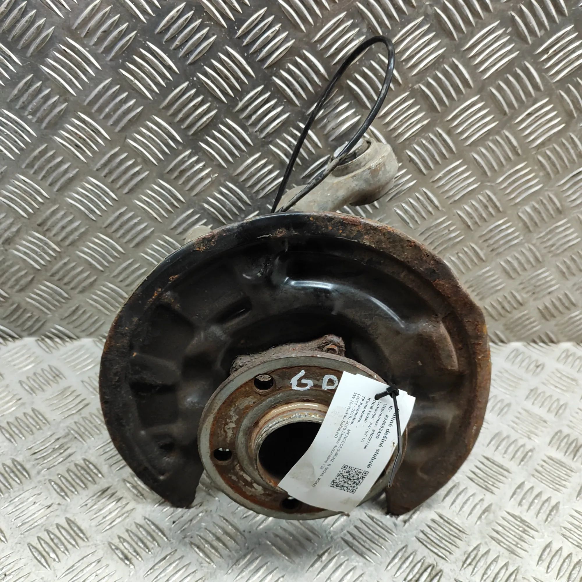 Mercedes-Benz A (W176) Rear Right Wheel Hub Rear Right Wheel Hub — MERCEDES BENZ B-CLASS (W...