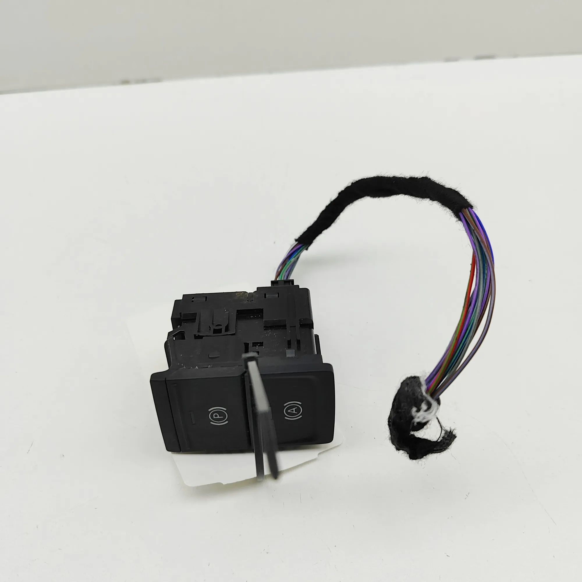 Audi Q3 (F3) Parking brake button Parking brake button — AUDI Q3 (F3) (2018-...) ...