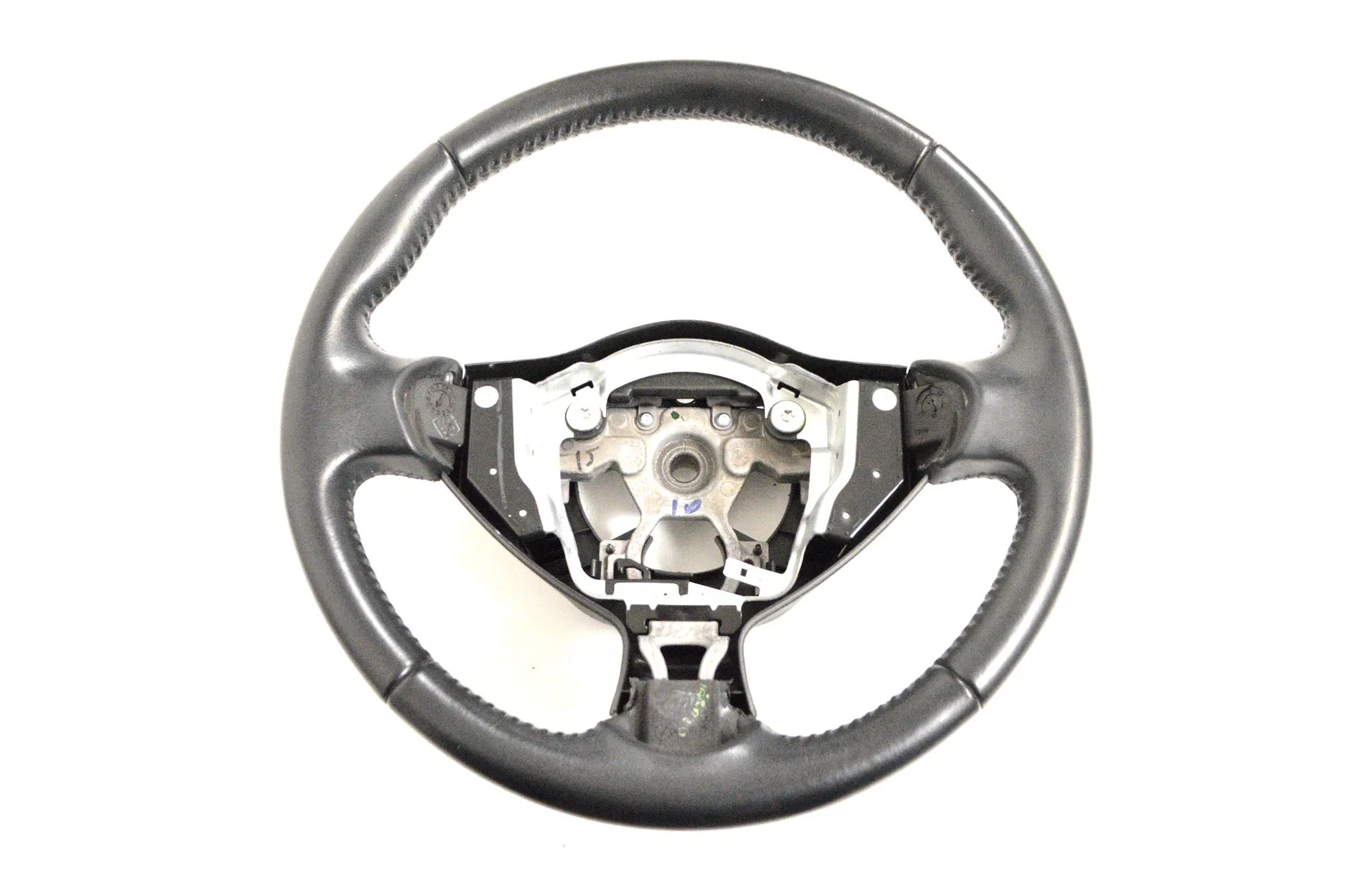 Nissan Juke steering wheel Steering Wheel — NISSAN JUKE (F15) (2010-...)

...