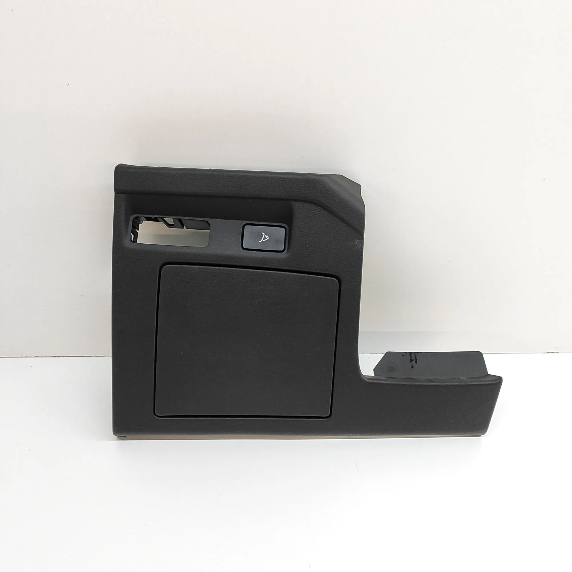 Skoda Enyaq Lower dashboard trim Lower dashboard trim — SKODA ENYAQ (iV SUV 5AC,...