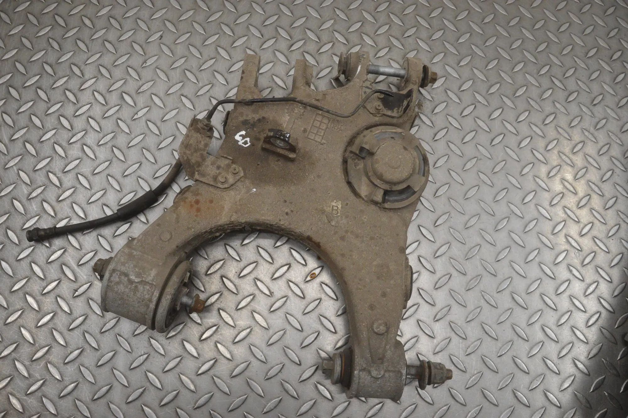 Alfa-Romeo Giulia (952) Rear Right Lower Control Arm Rear Right Lower Control Arm — ALFA ROMEO GIULI...