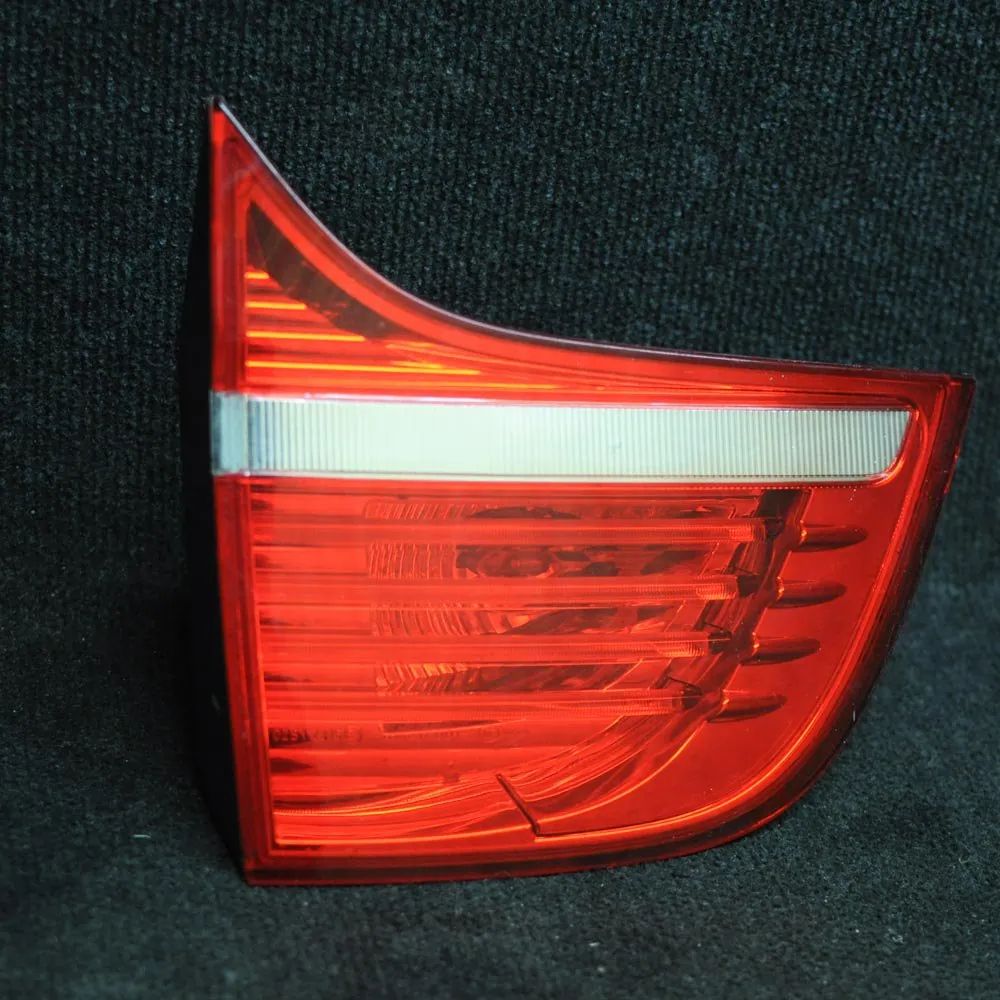 BMW X6 (E71 / E72) Left Side Tailgate Tail Light Left Side Tailgate Tail Light — BMW X6 (E71, E7...
