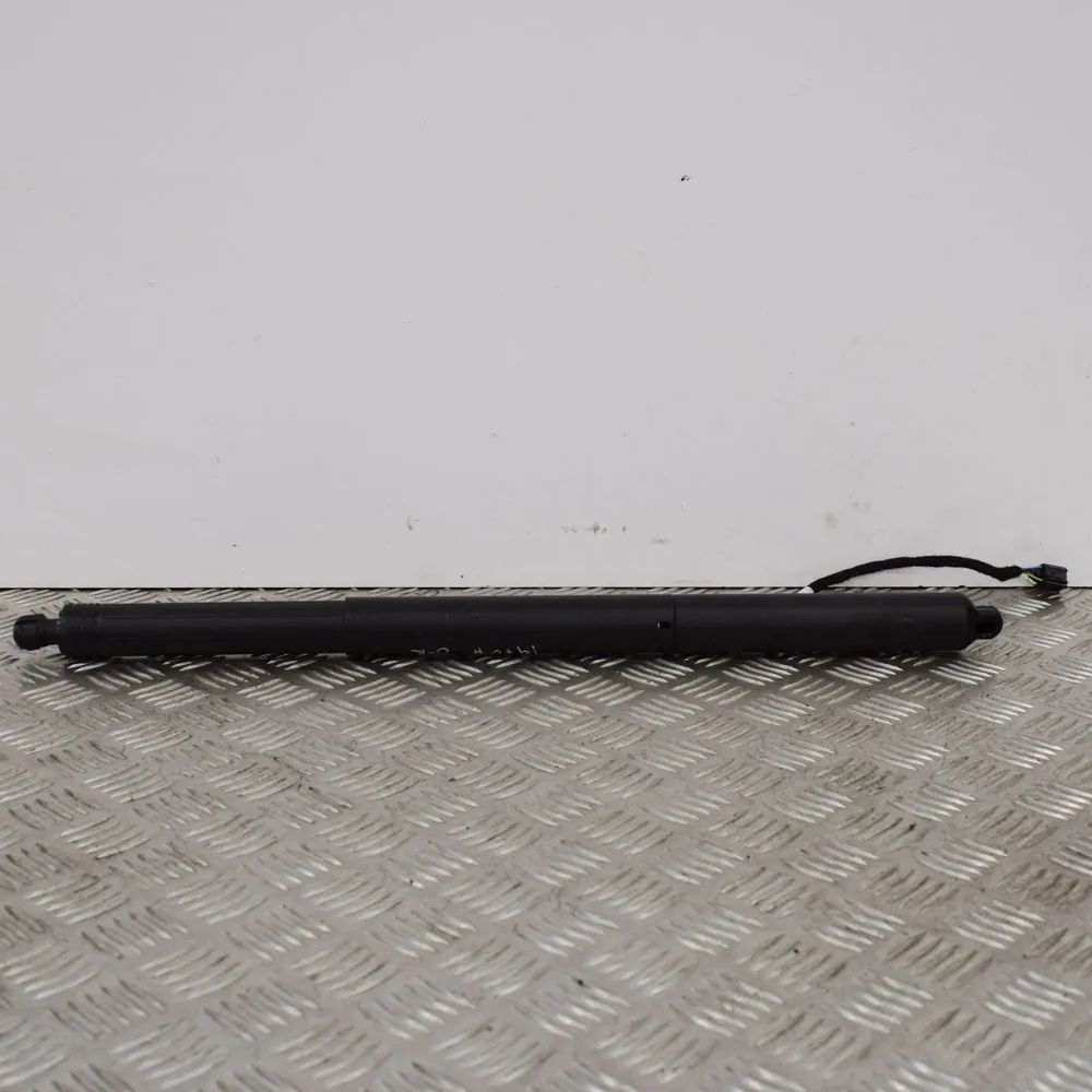 Porsche Macan Left Side Tailgate Gas Strut Left Side Tailgate Gas Strut — PORSCHE MACAN (9...