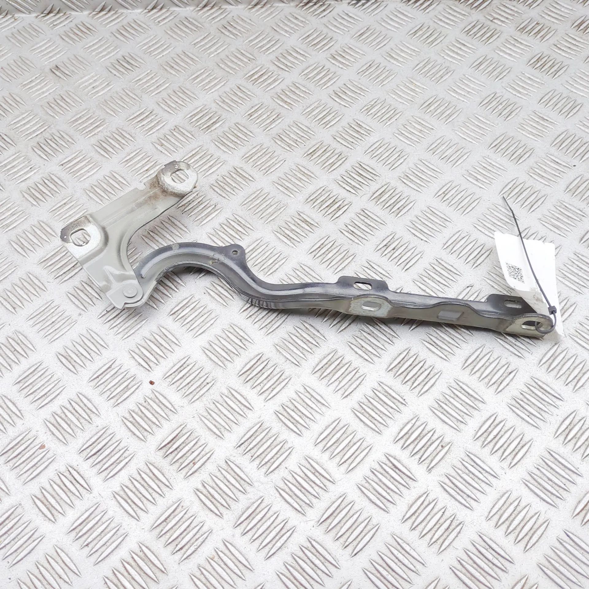Opel Crossland X Bonnet hinge — front right Bonnet hinge — front right — OPEL CROSSLAND (X ...