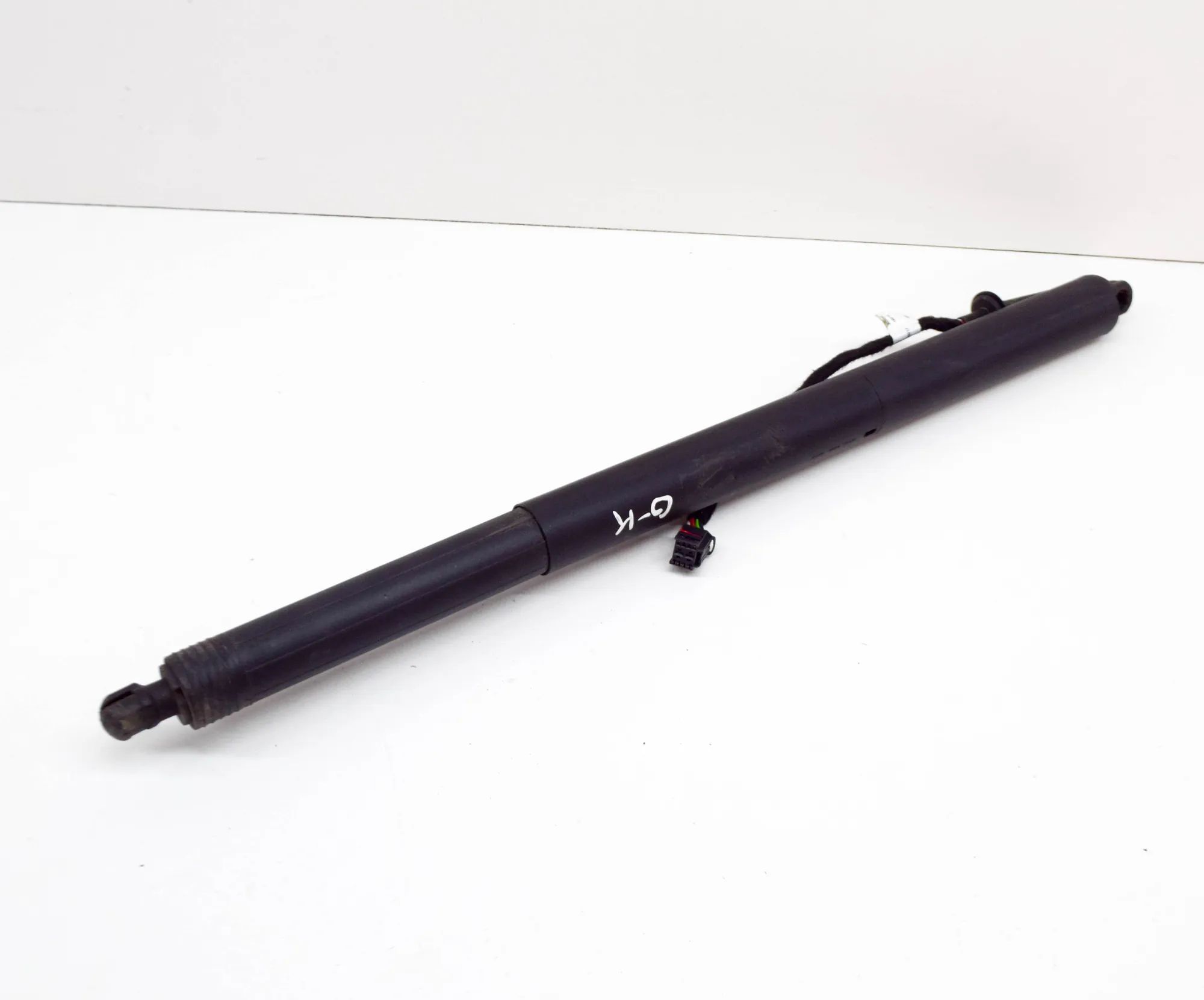 Porsche Macan Left Side Tailgate Gas Strut Left Side Tailgate Gas Strut — PORSCHE MACAN (9...
