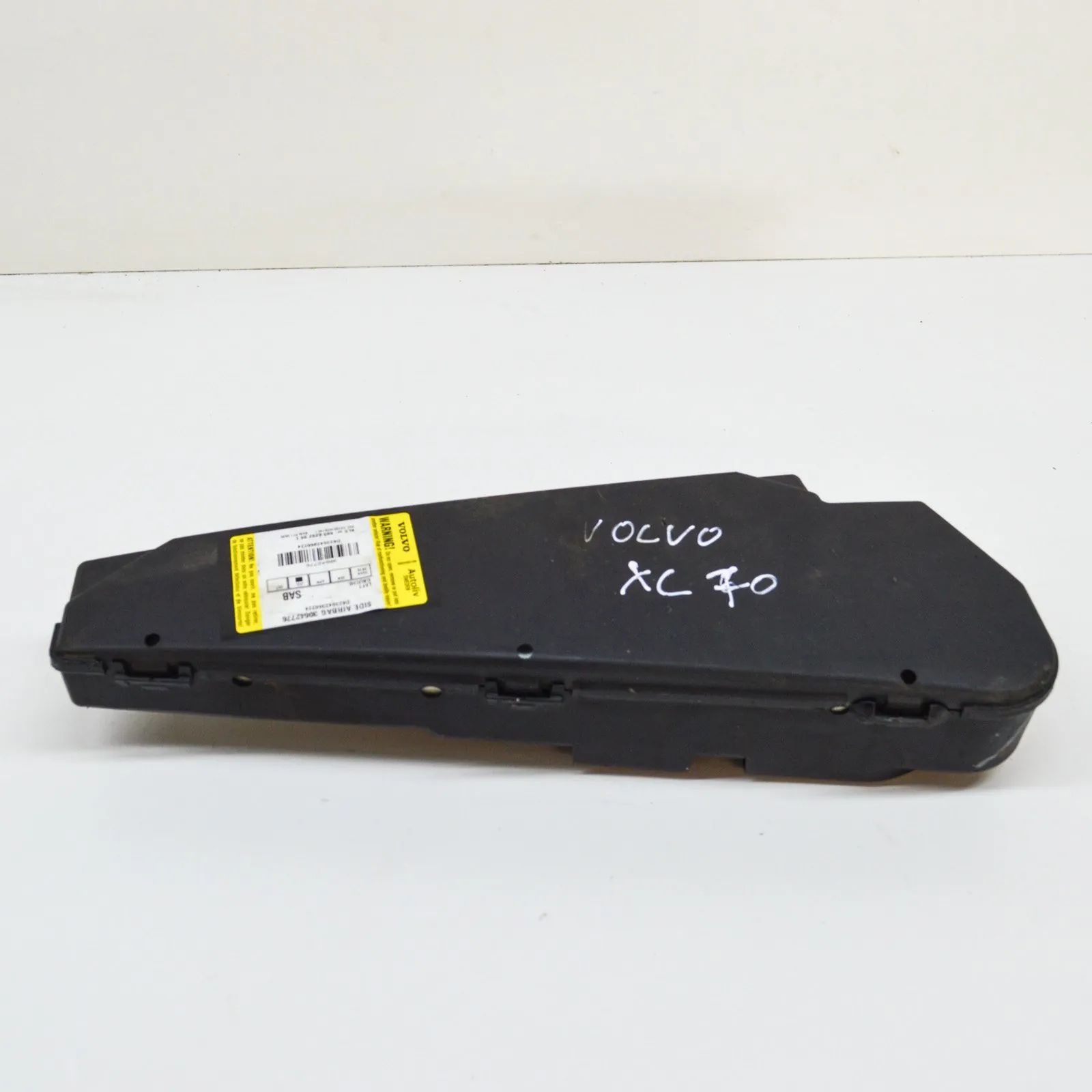 Volvo XC70 Seat airbag (SRS) — front left Seat airbag (SRS) — front left — VOLVO XC70 II ...