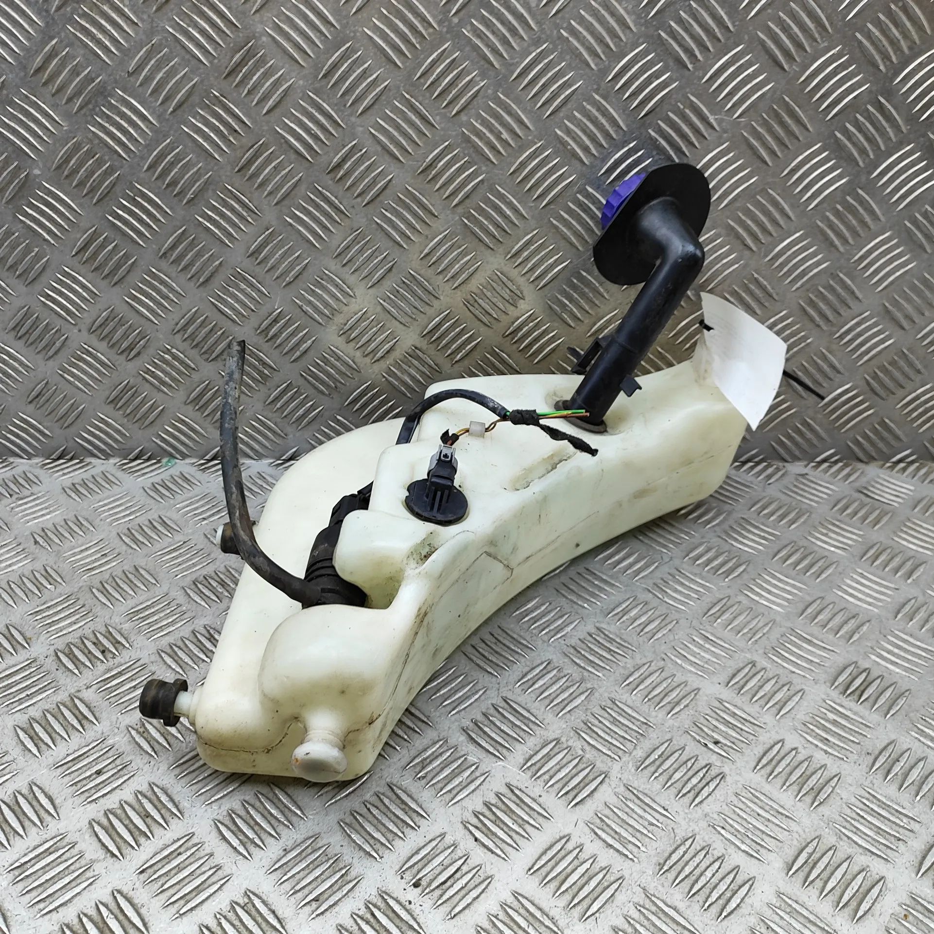 Porsche Boxster (986) Window Washer Tank Window Washer Tank — PORSCHE BOXSTER (986) (199...